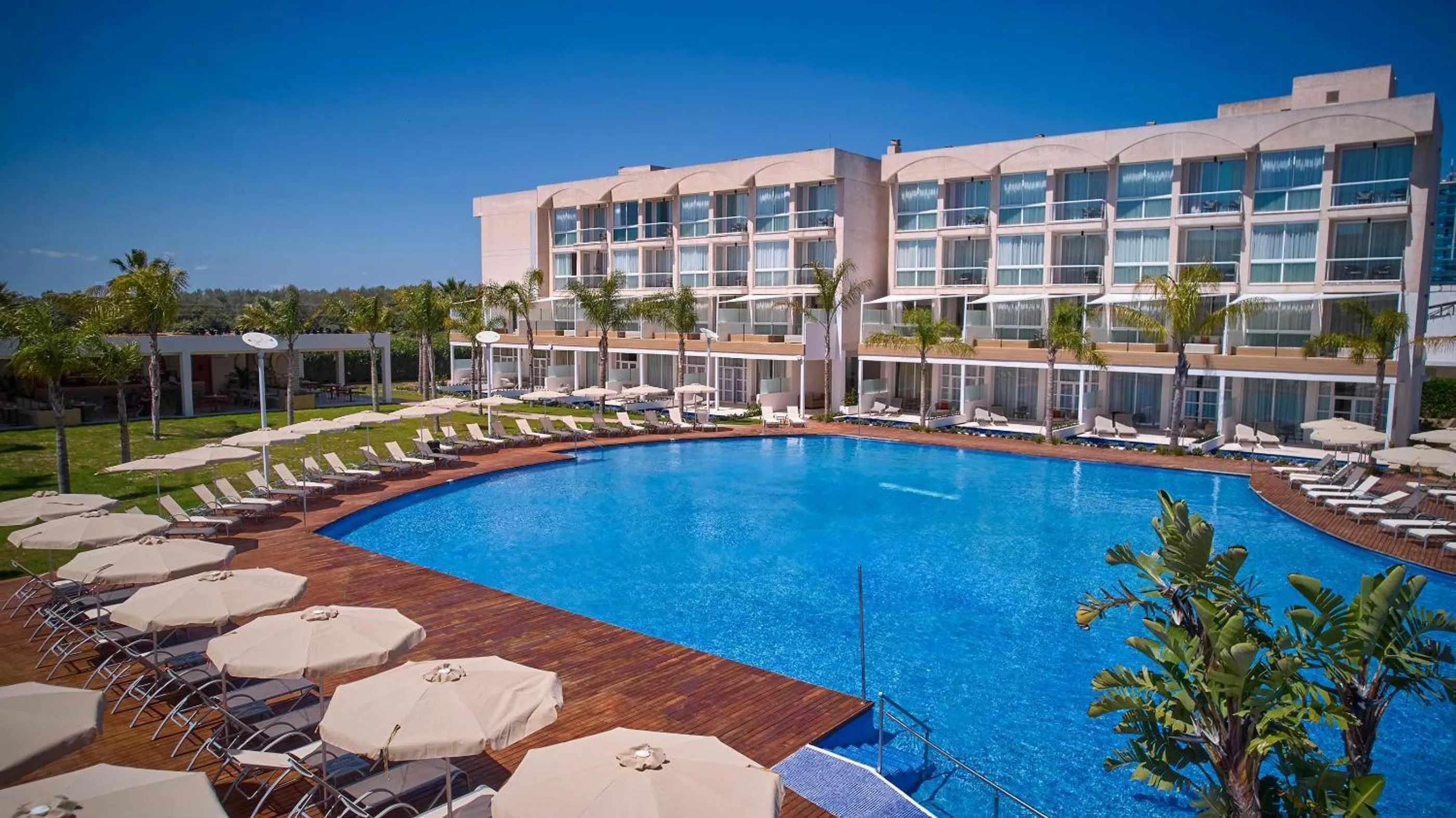 Swimming pool in Zafiro Alzinar Mar Adults Only - Refurbished 2025