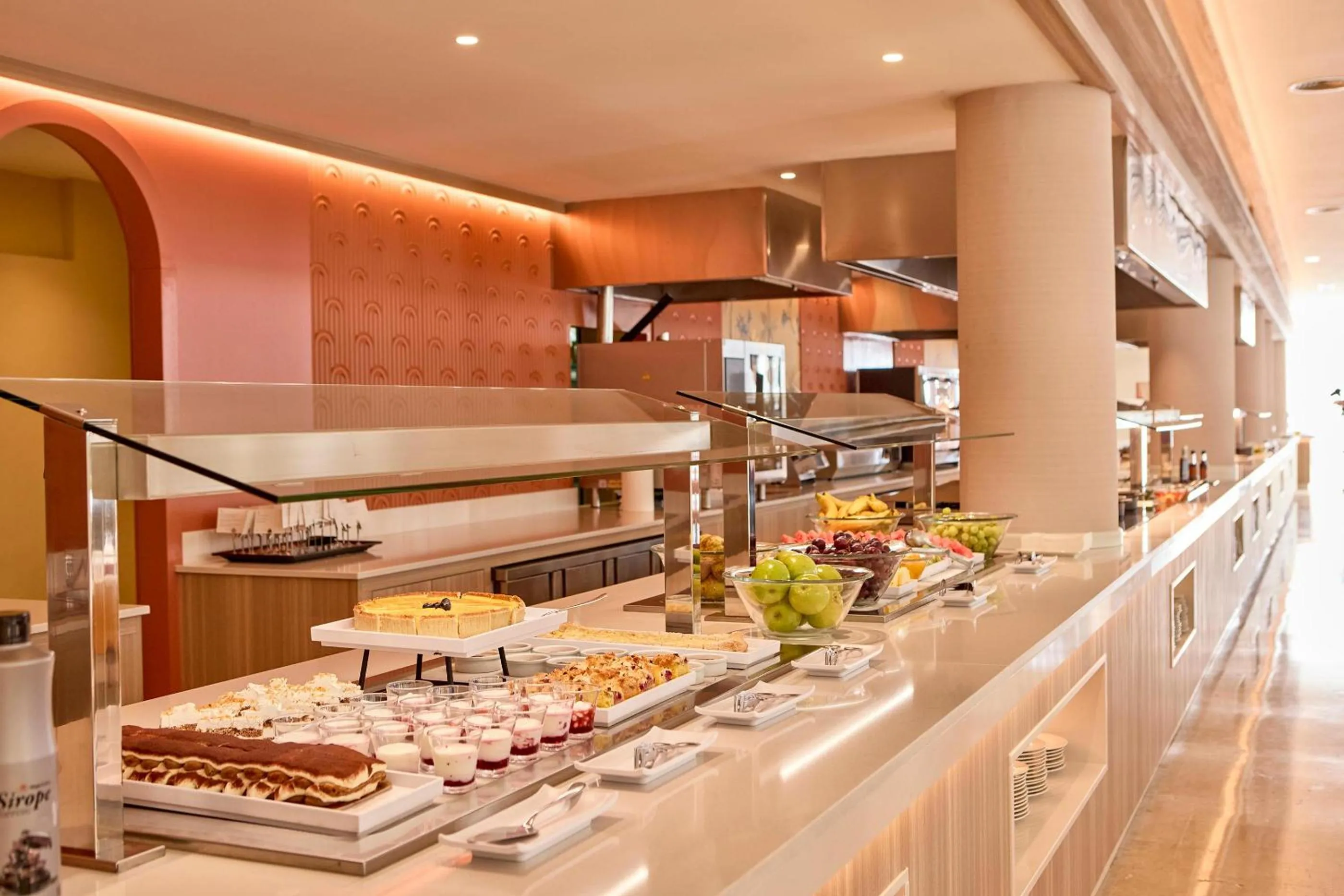 Restaurant/places to eat in Zafiro Alzinar Mar Adults Only - Refurbished 2025