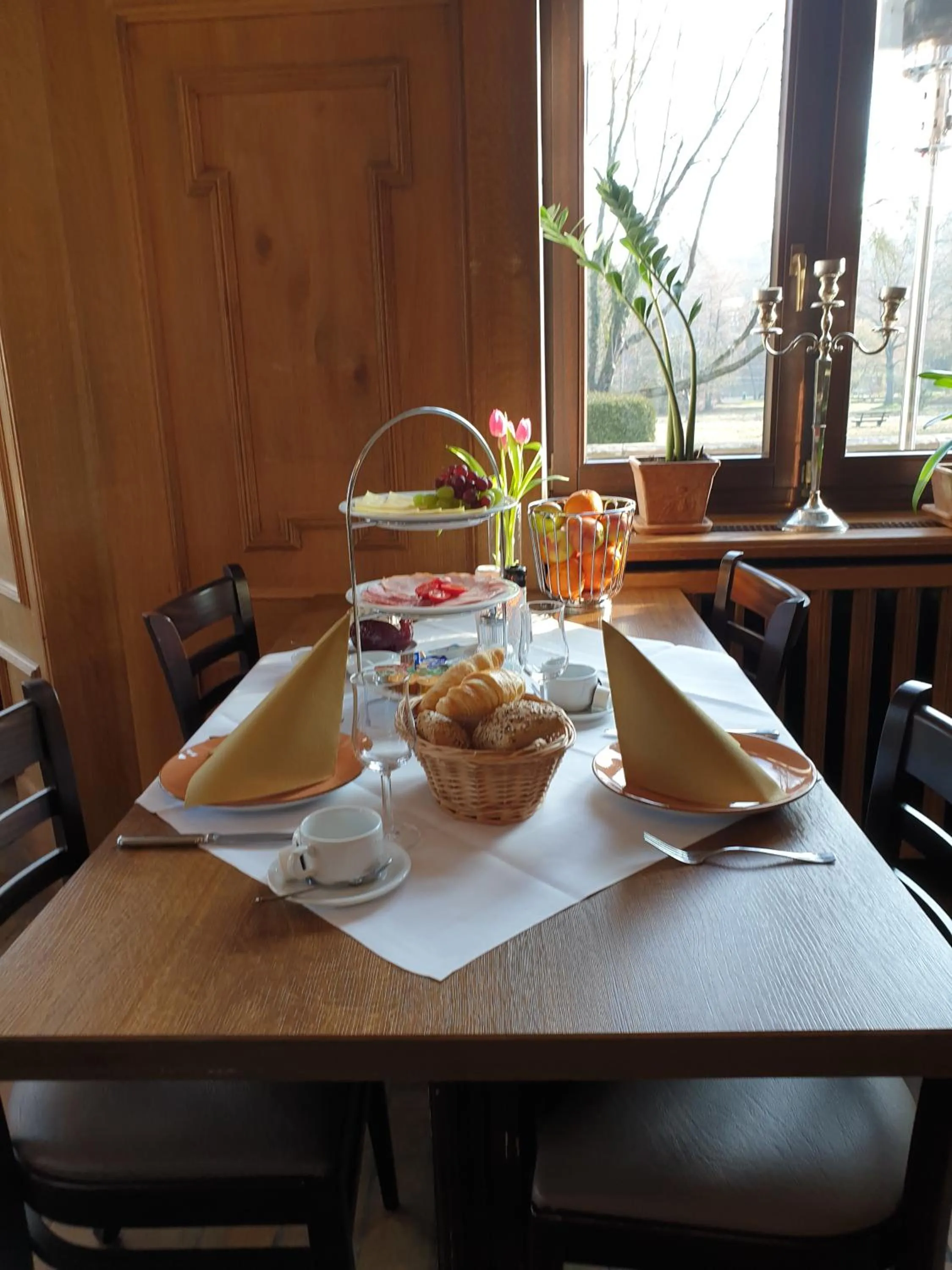 Breakfast in Oberwaldhaus