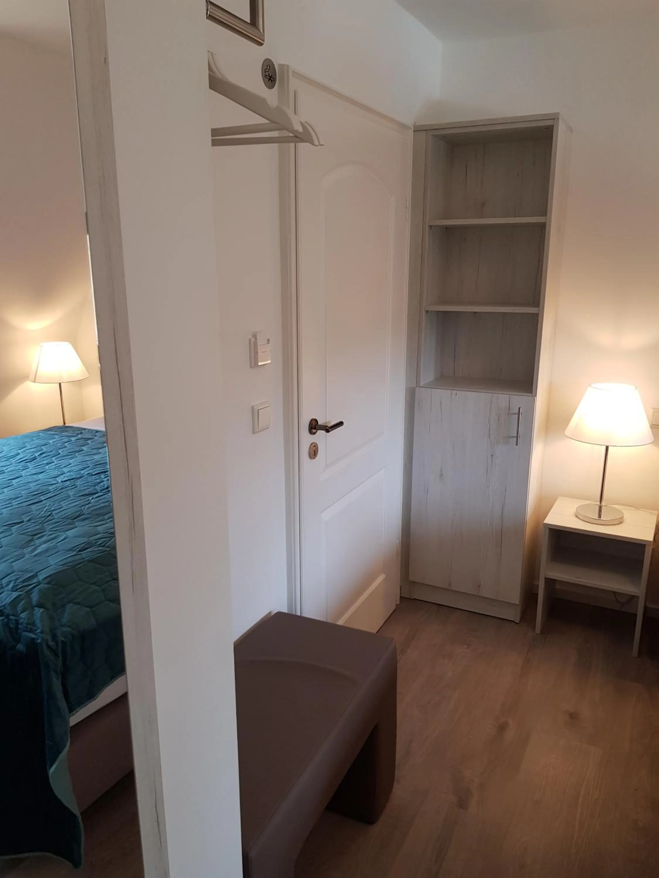 Photo of the whole room, Bed in Oberwaldhaus