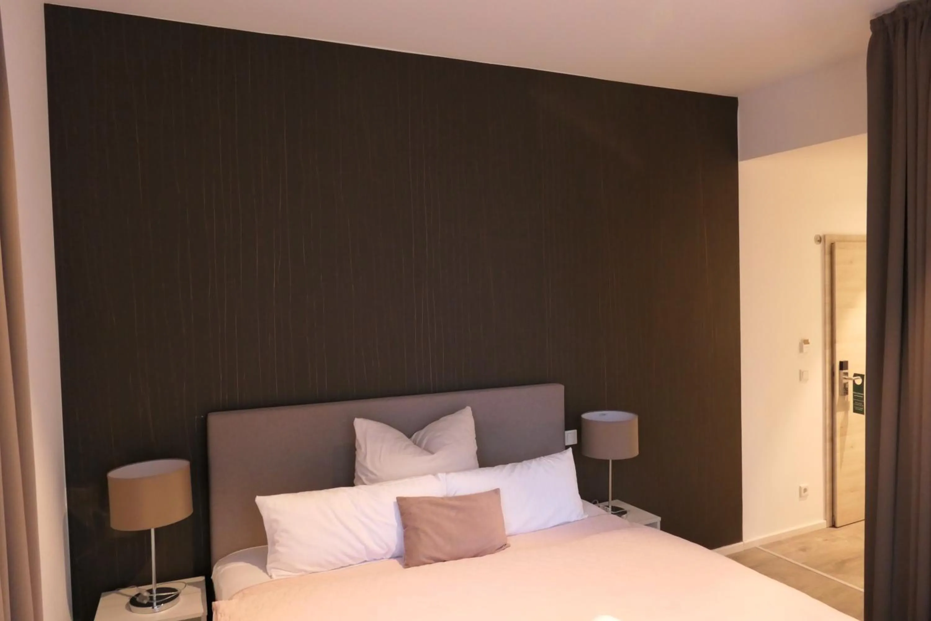 Photo of the whole room, Bed in Oberwaldhaus