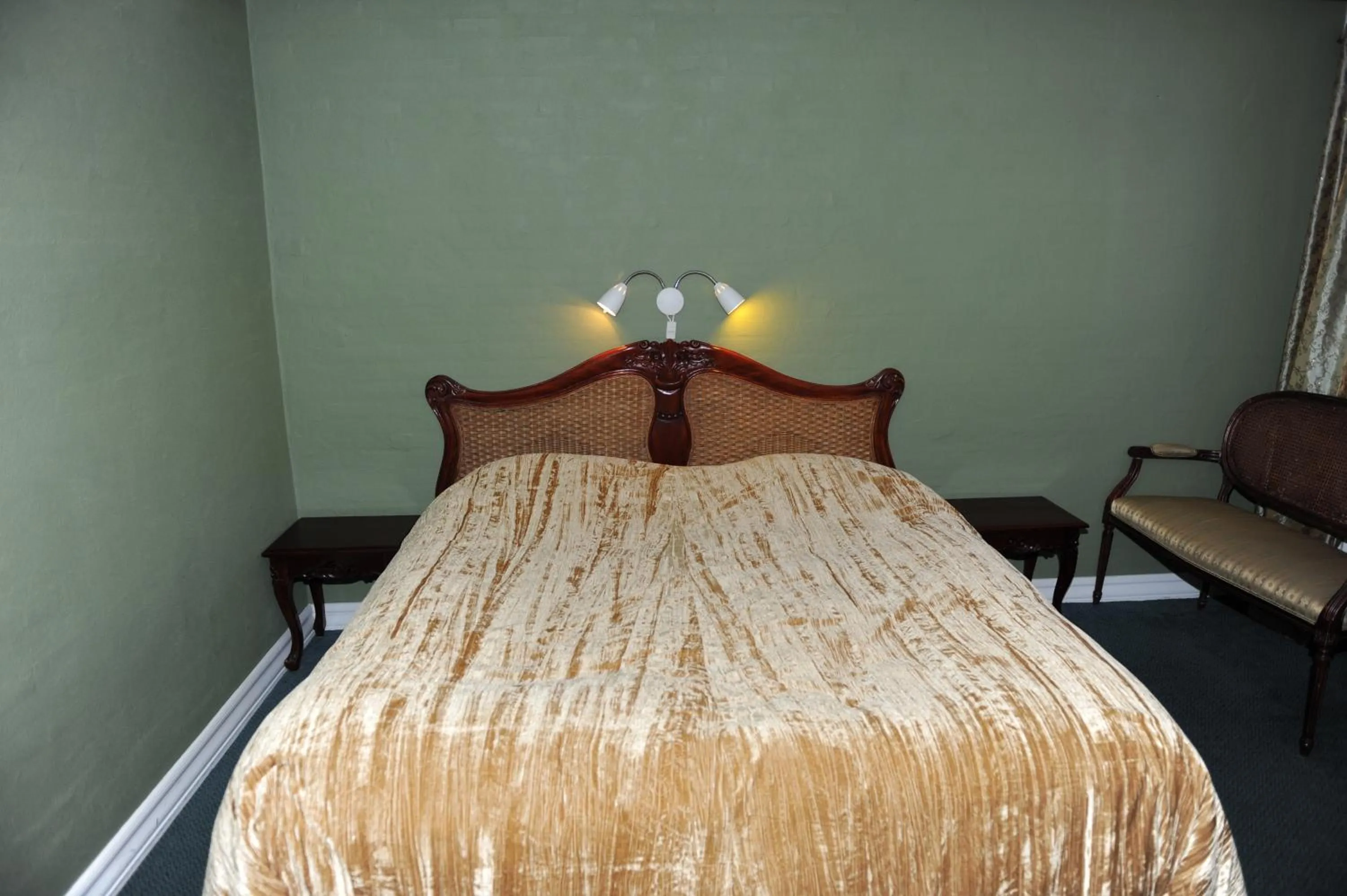 Photo of the whole room, Bed in Tyrstrup Kro