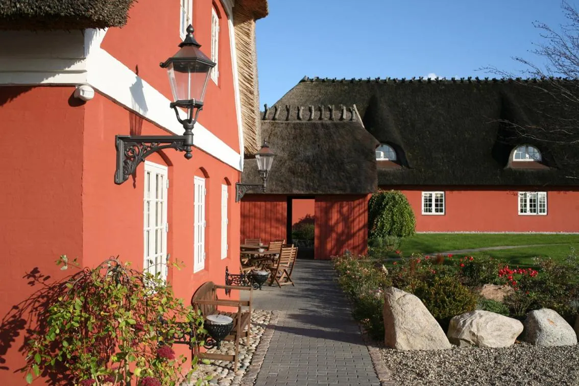 Facade/entrance in Tyrstrup Kro