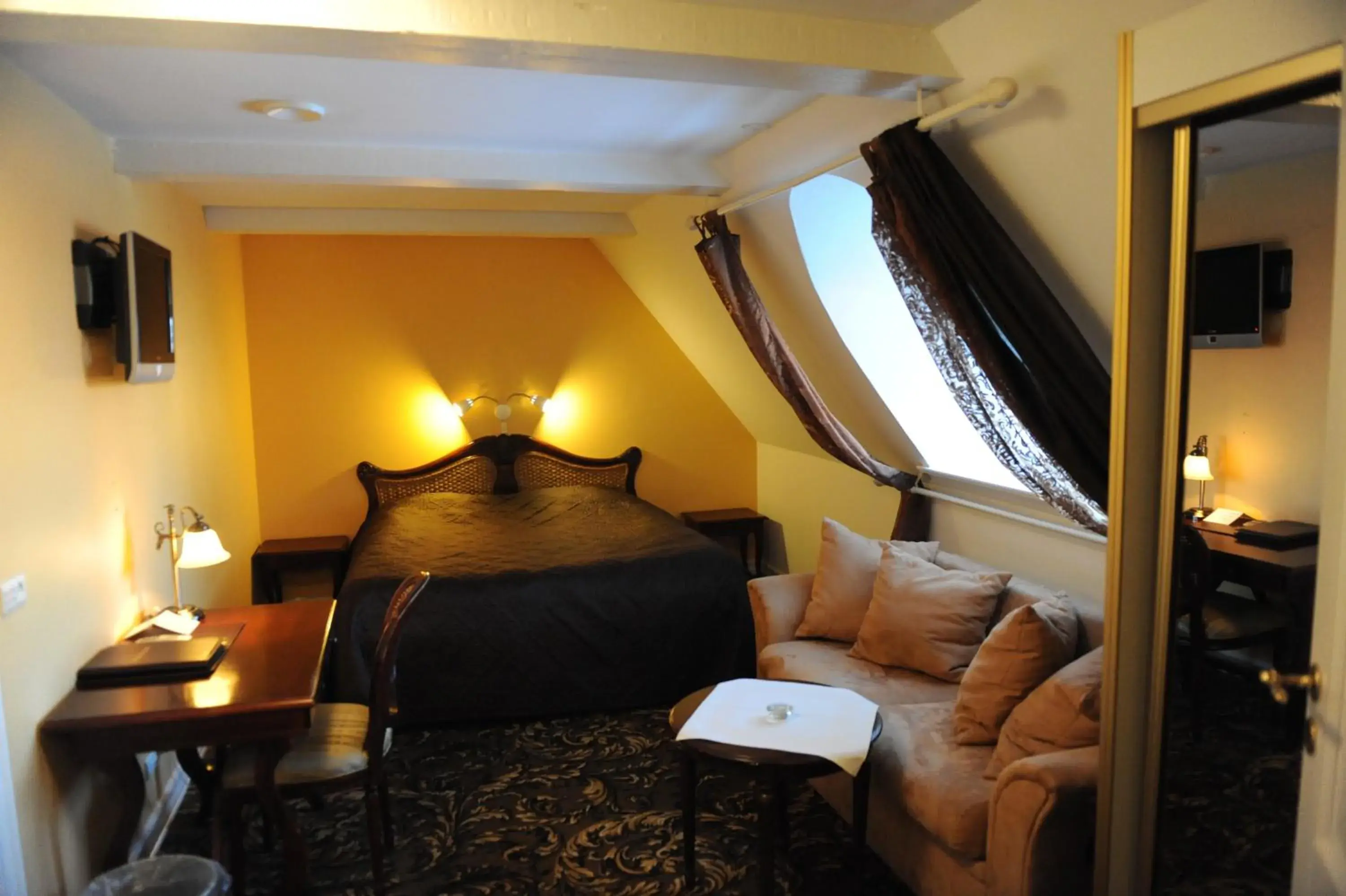 Triple Room - single occupancy in Tyrstrup Kro Triple Room - single occupancy in Tyrstrup Kro