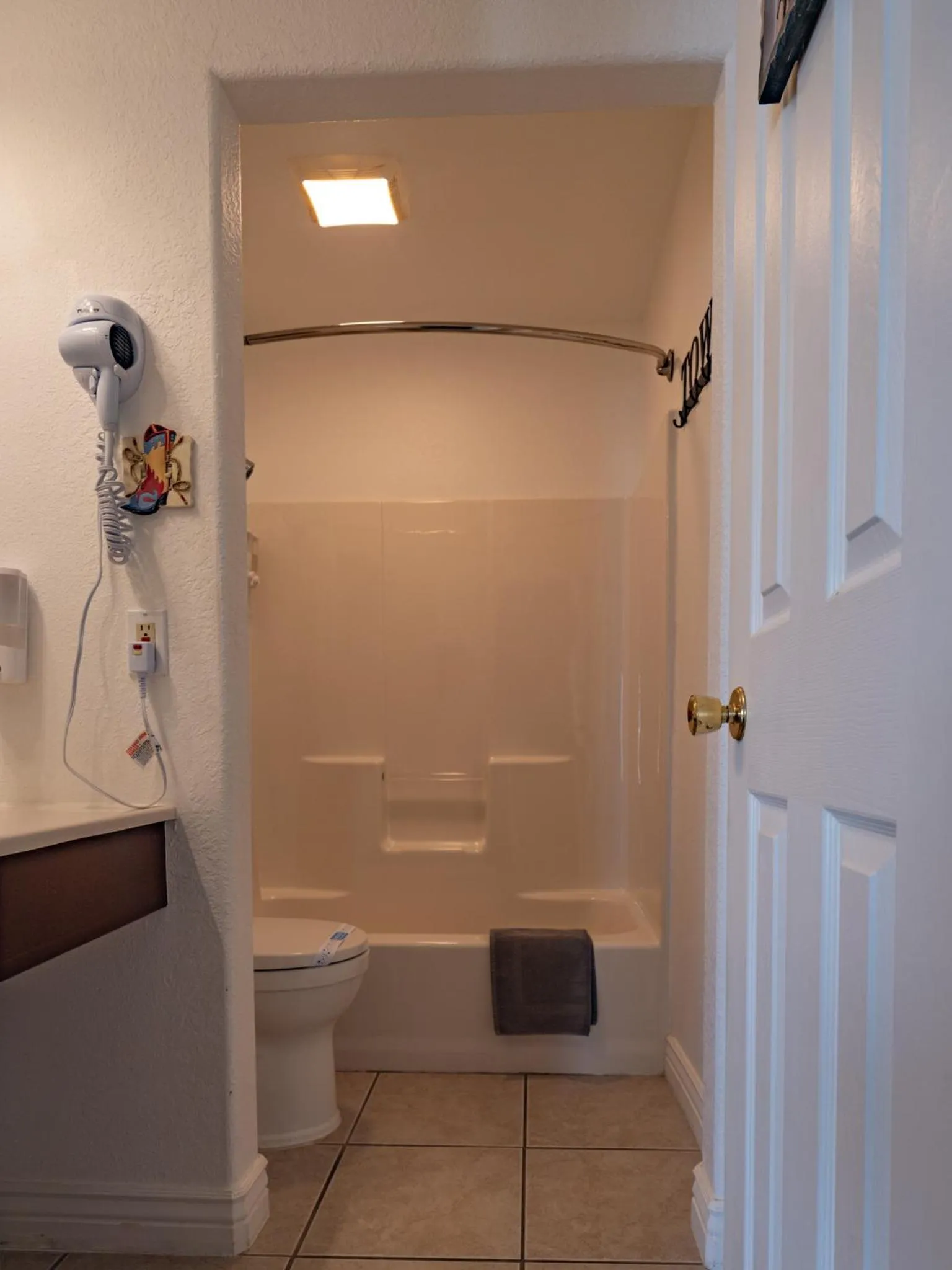 Bathroom in Bryce Trails Bed and Breakfast