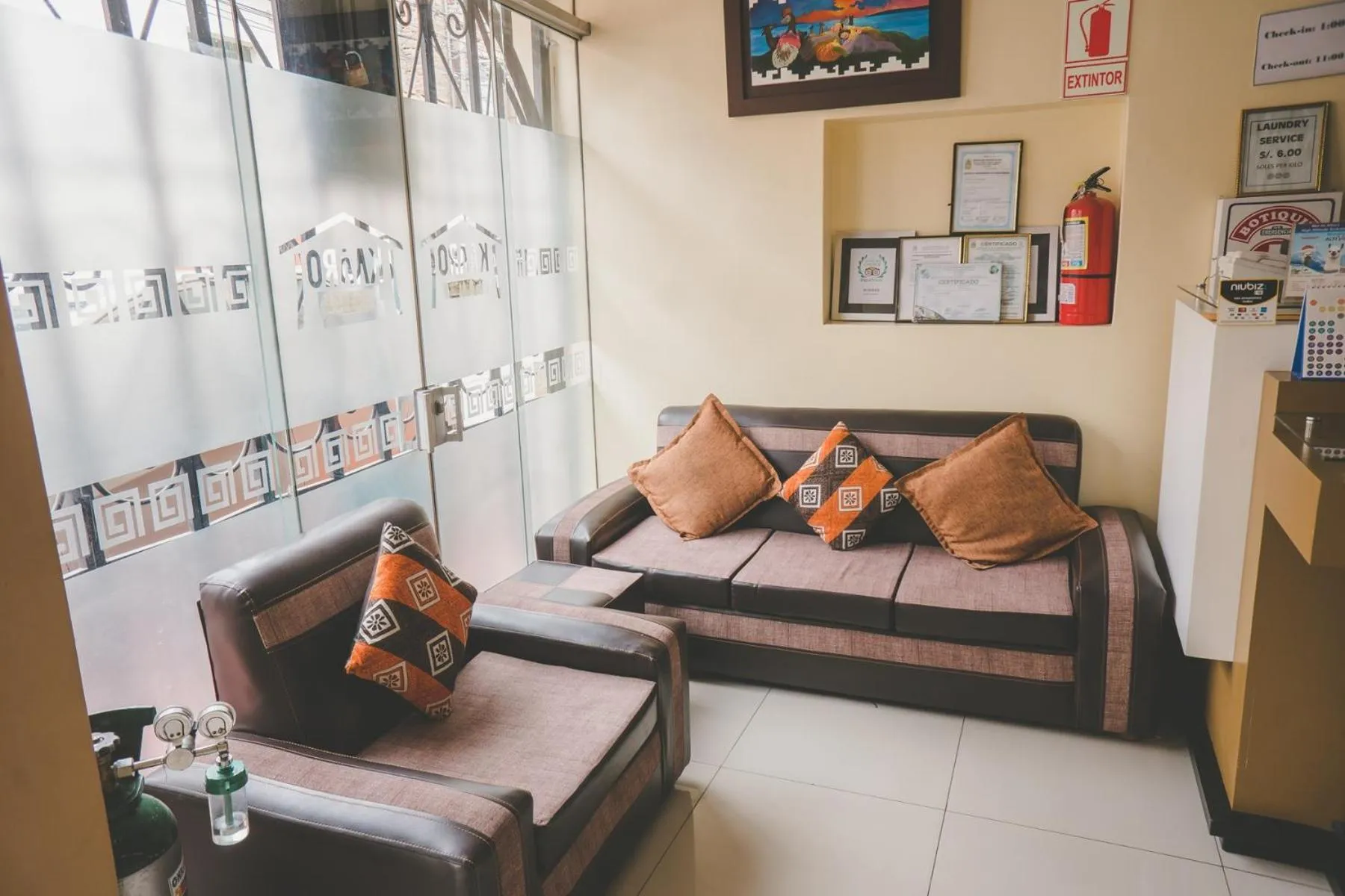 Living room in Kaaro Hotel Puno