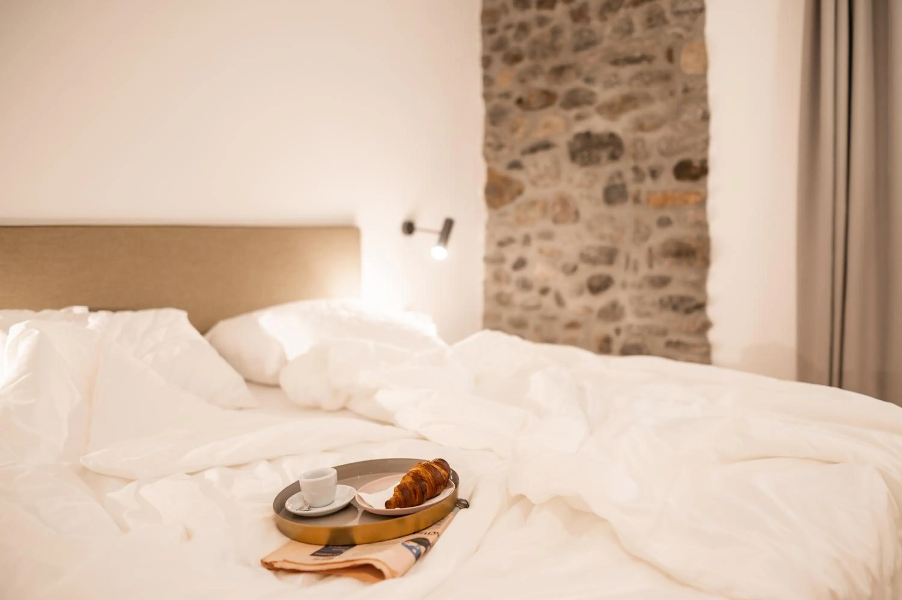 Bedroom, Bed in Kuntino Suites