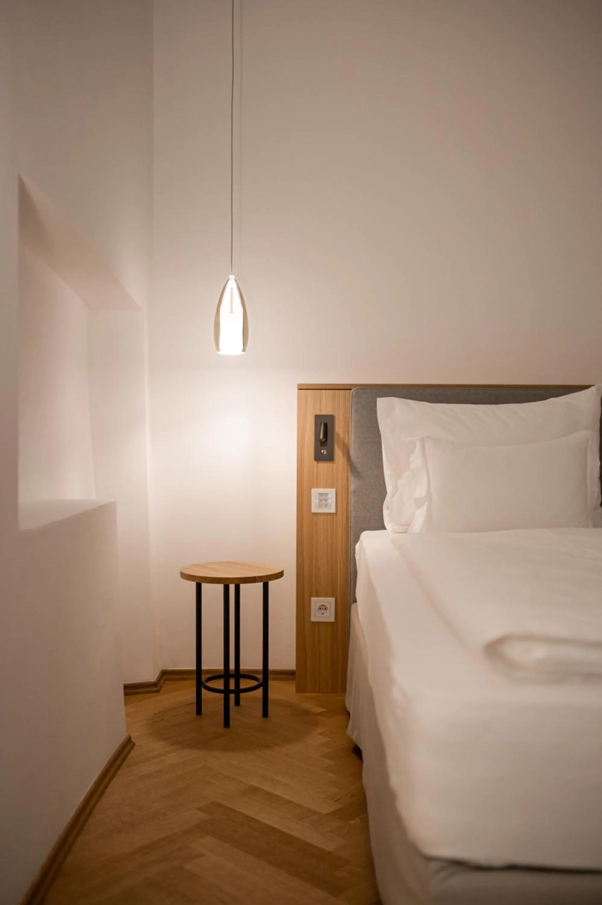 Photo of the whole room, Bed in Kuntino Suites