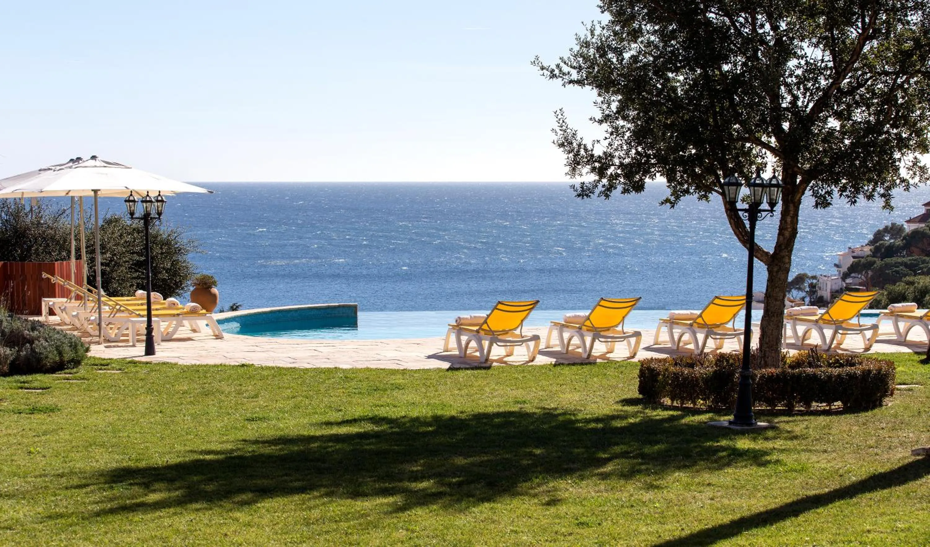 Garden in Hotel BlauMar Llafranc