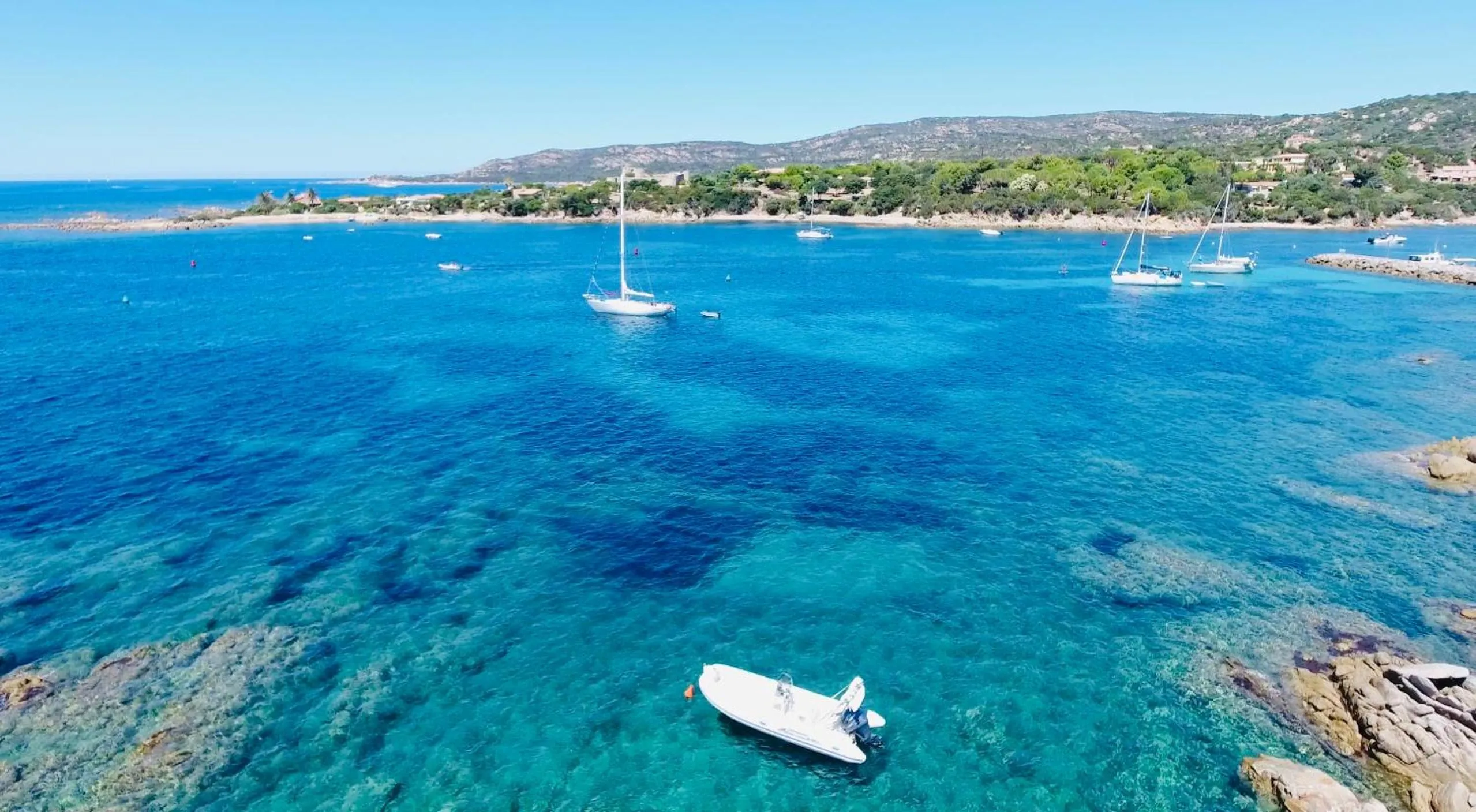 Sea view in Hôtel du Golfe