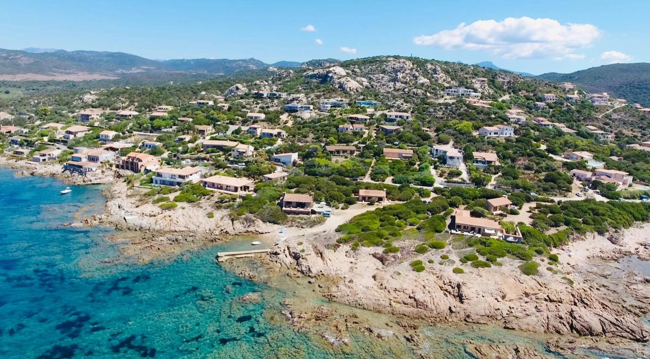 Neighbourhood in Hôtel du Golfe