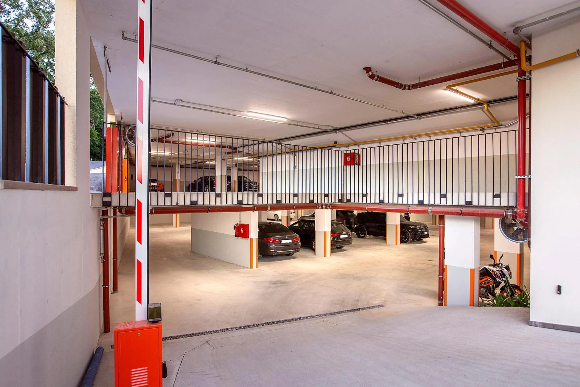 Parking in Luxury Hotel Riva