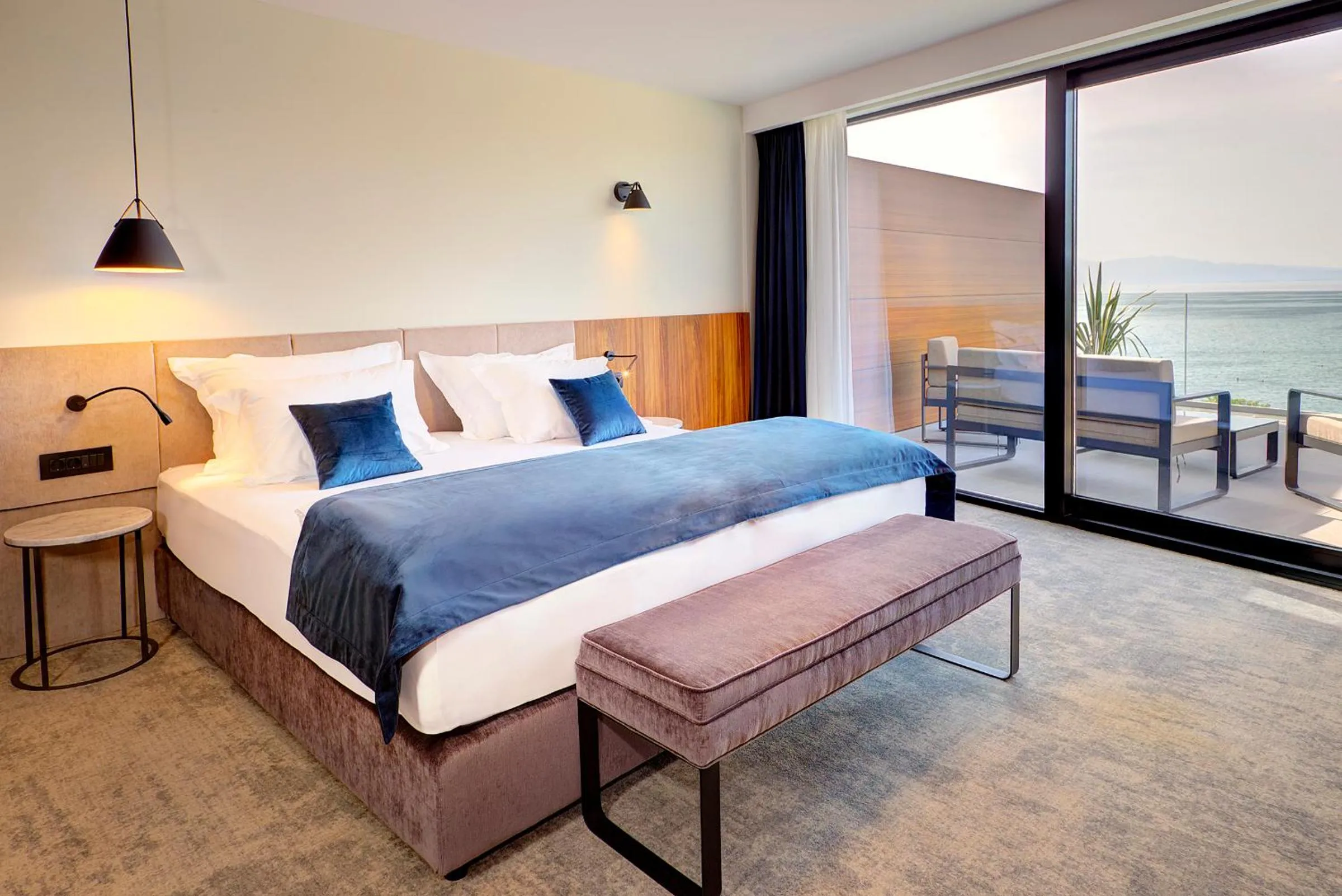 Bedroom, Bed in Luxury Hotel Riva