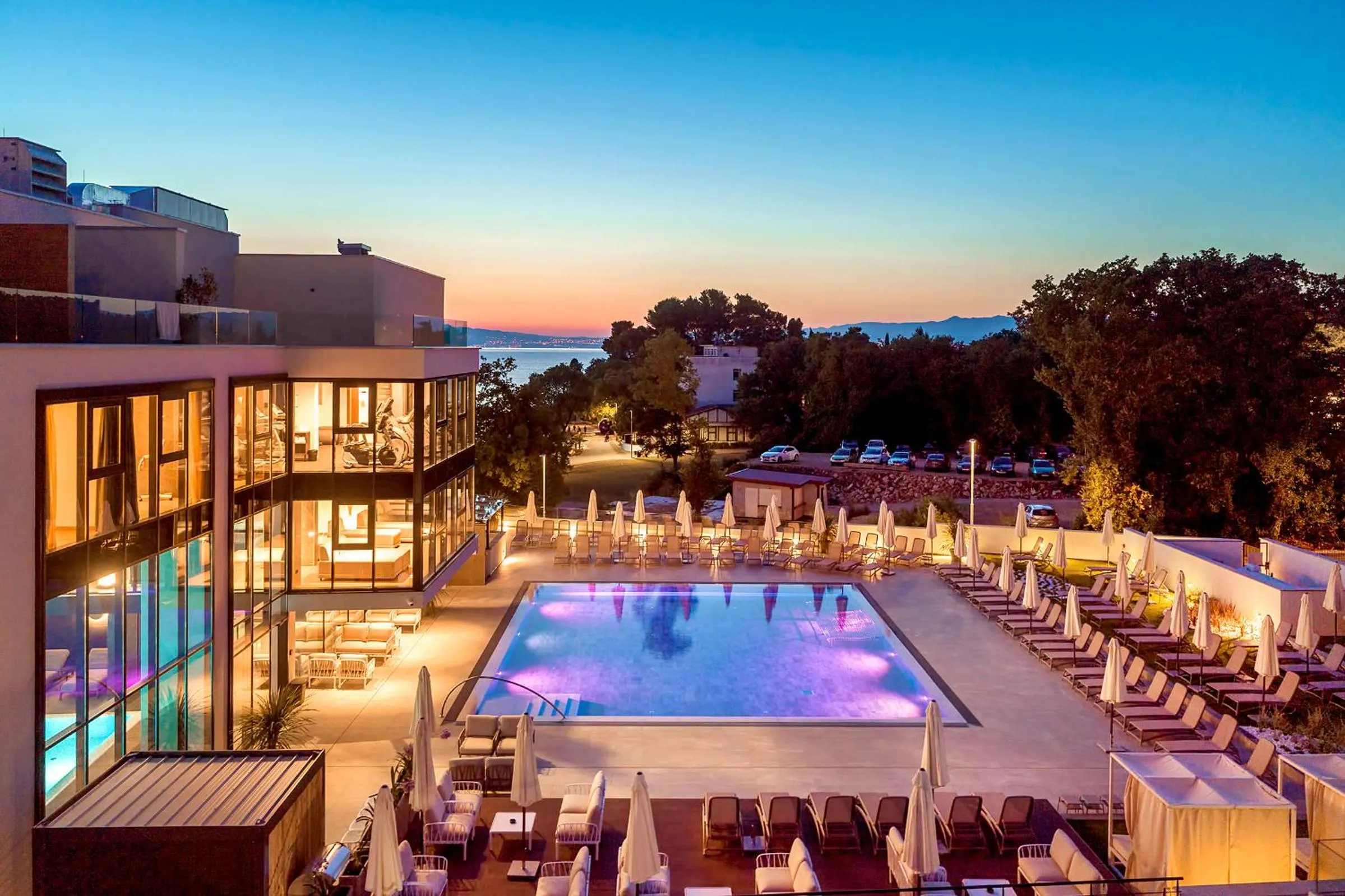 Swimming pool in Luxury Hotel Riva