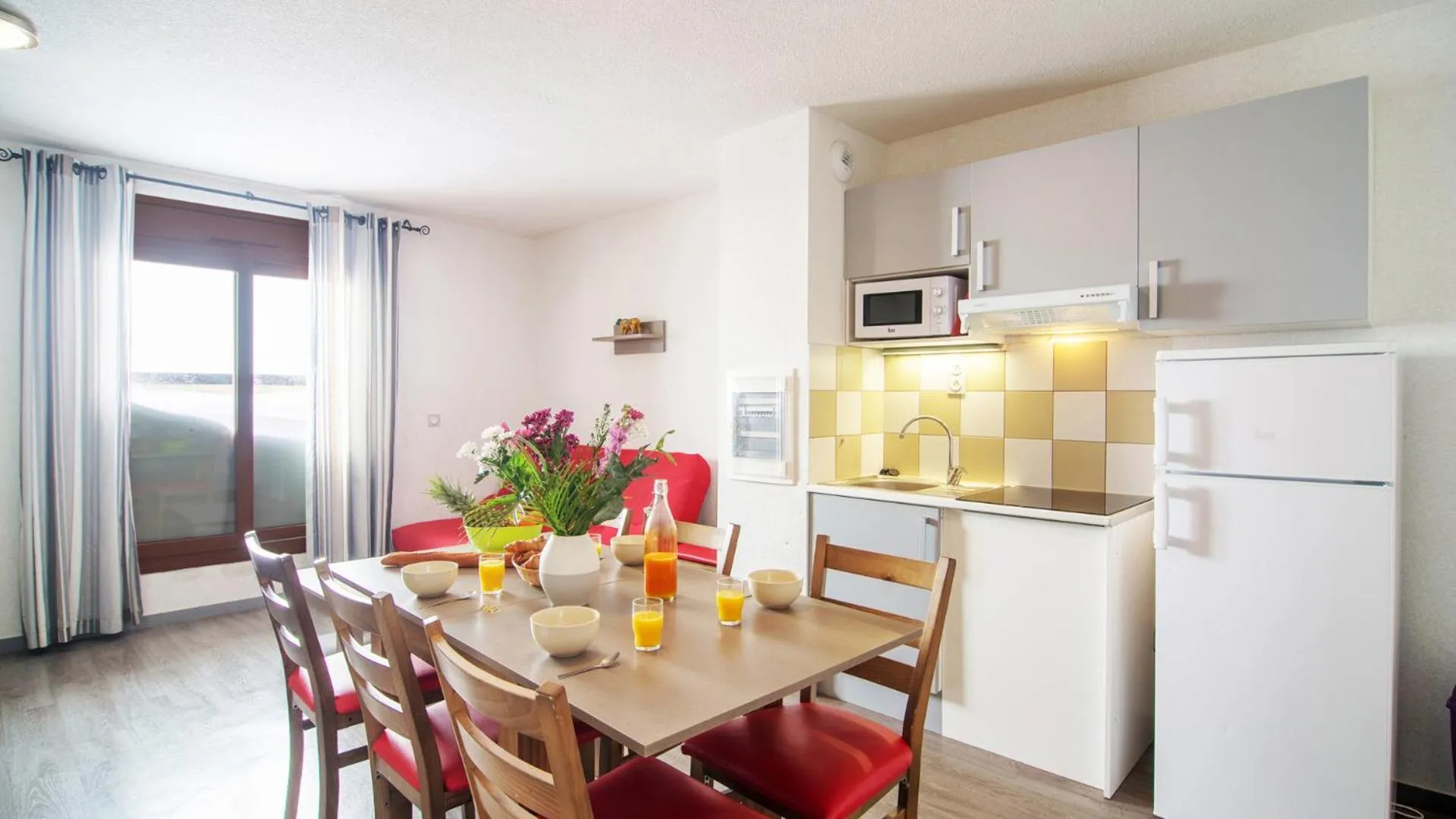 Kitchen or kitchenette in Vacancéole - Les Chalets de l'Isard