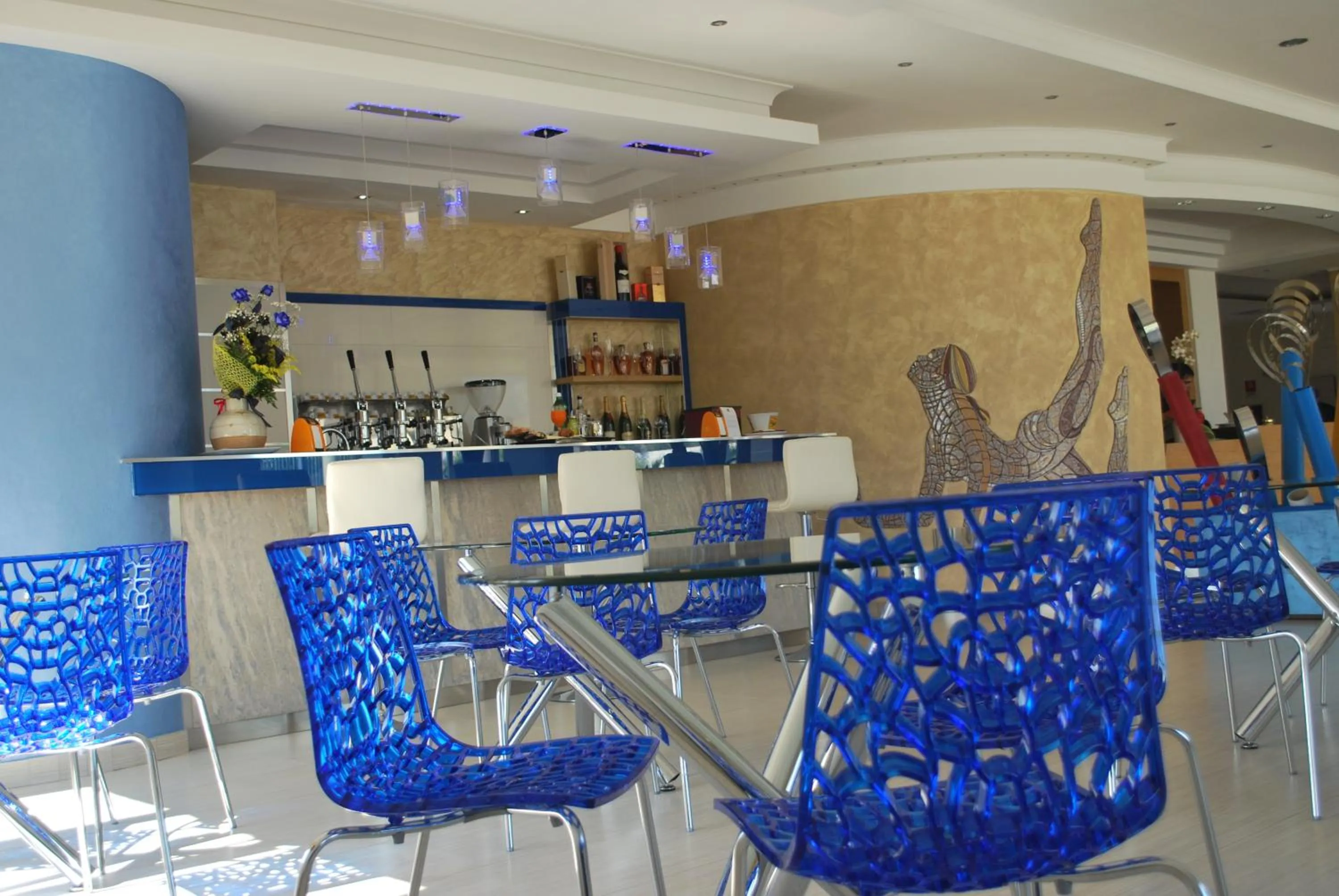 Lounge or bar in Hotel The Queen