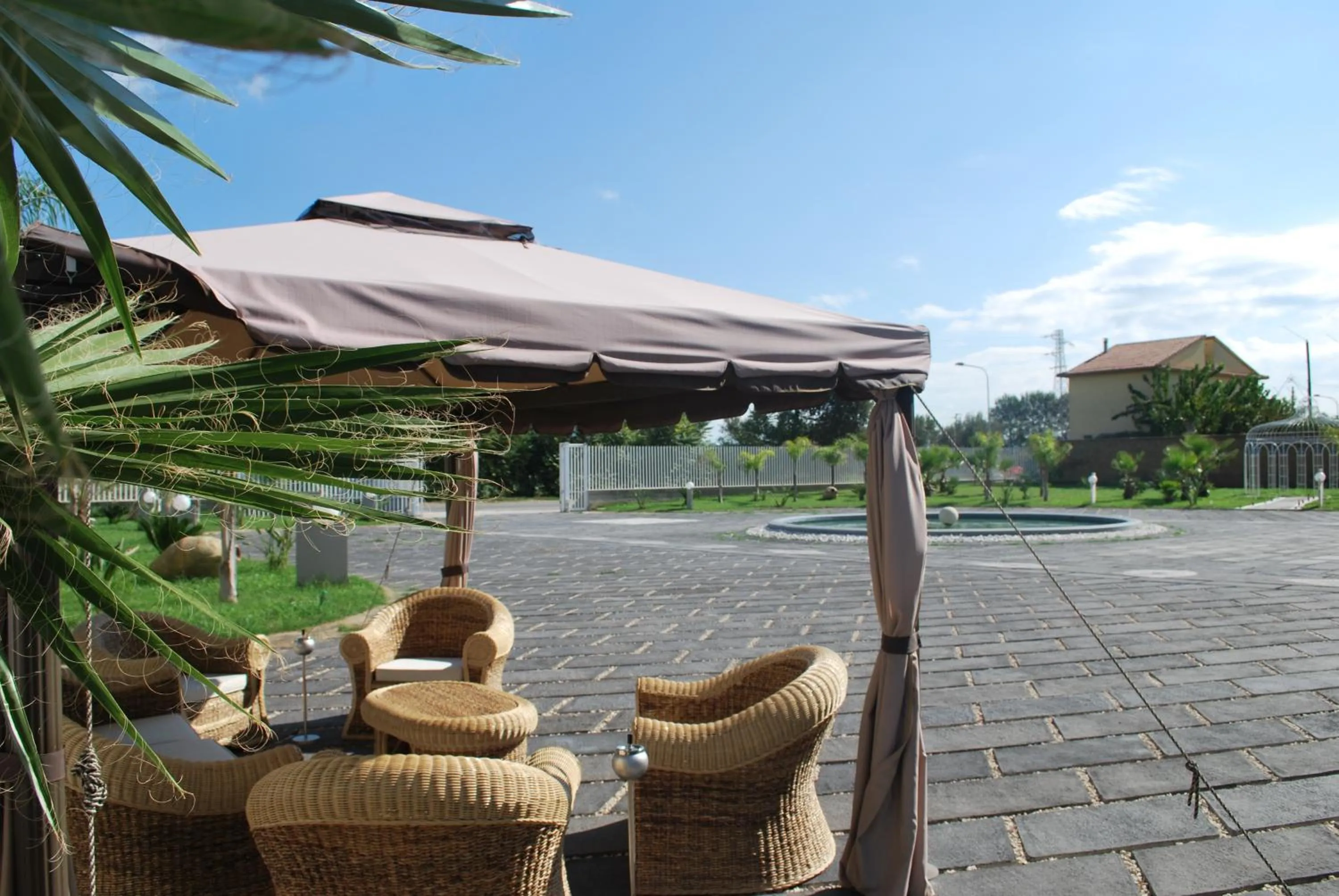 Garden view in Hotel The Queen