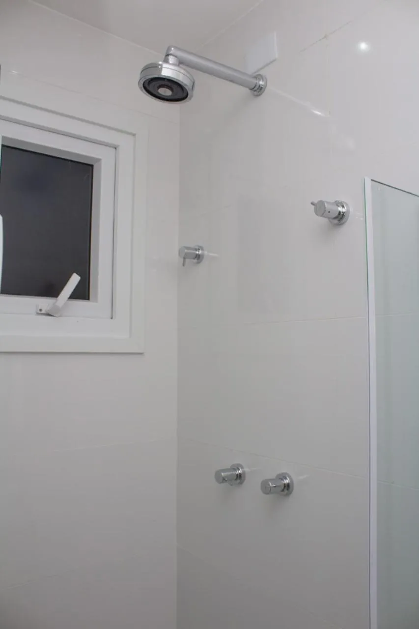 Shower in Apart-Hotel Bella Vida Suítes e Apartamentos