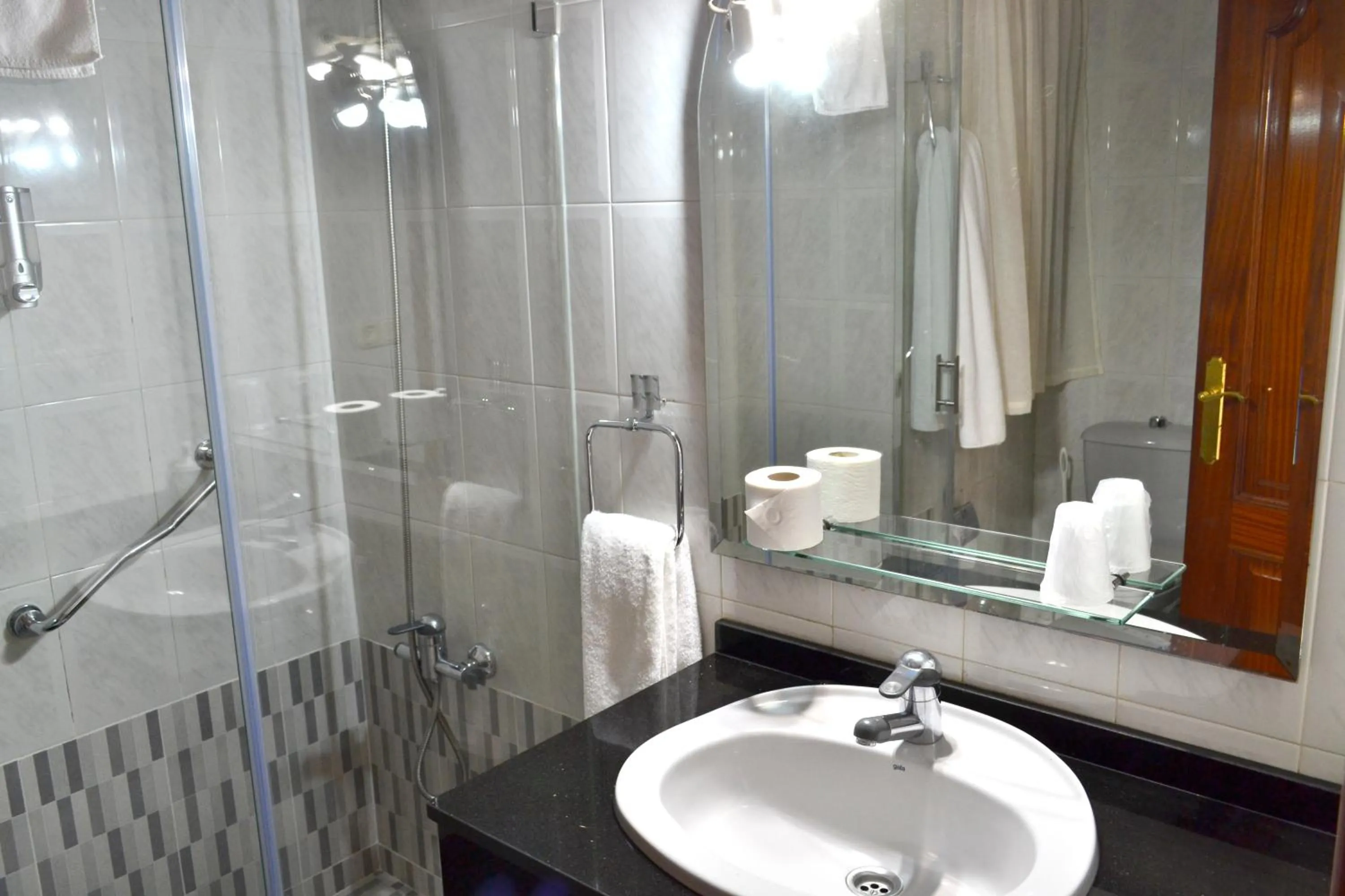 Bathroom in Hotel Alda Santa Cristina