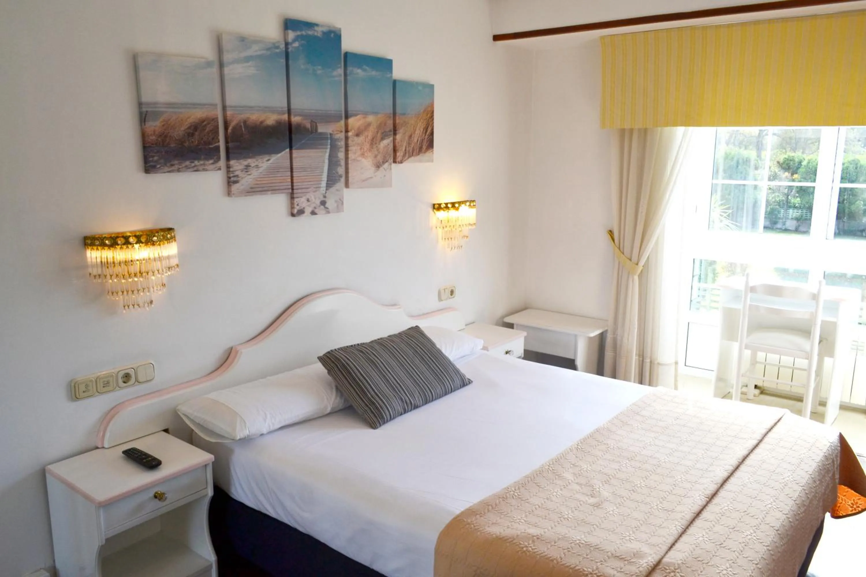 Photo of the whole room, Bed in Hotel Alda Santa Cristina