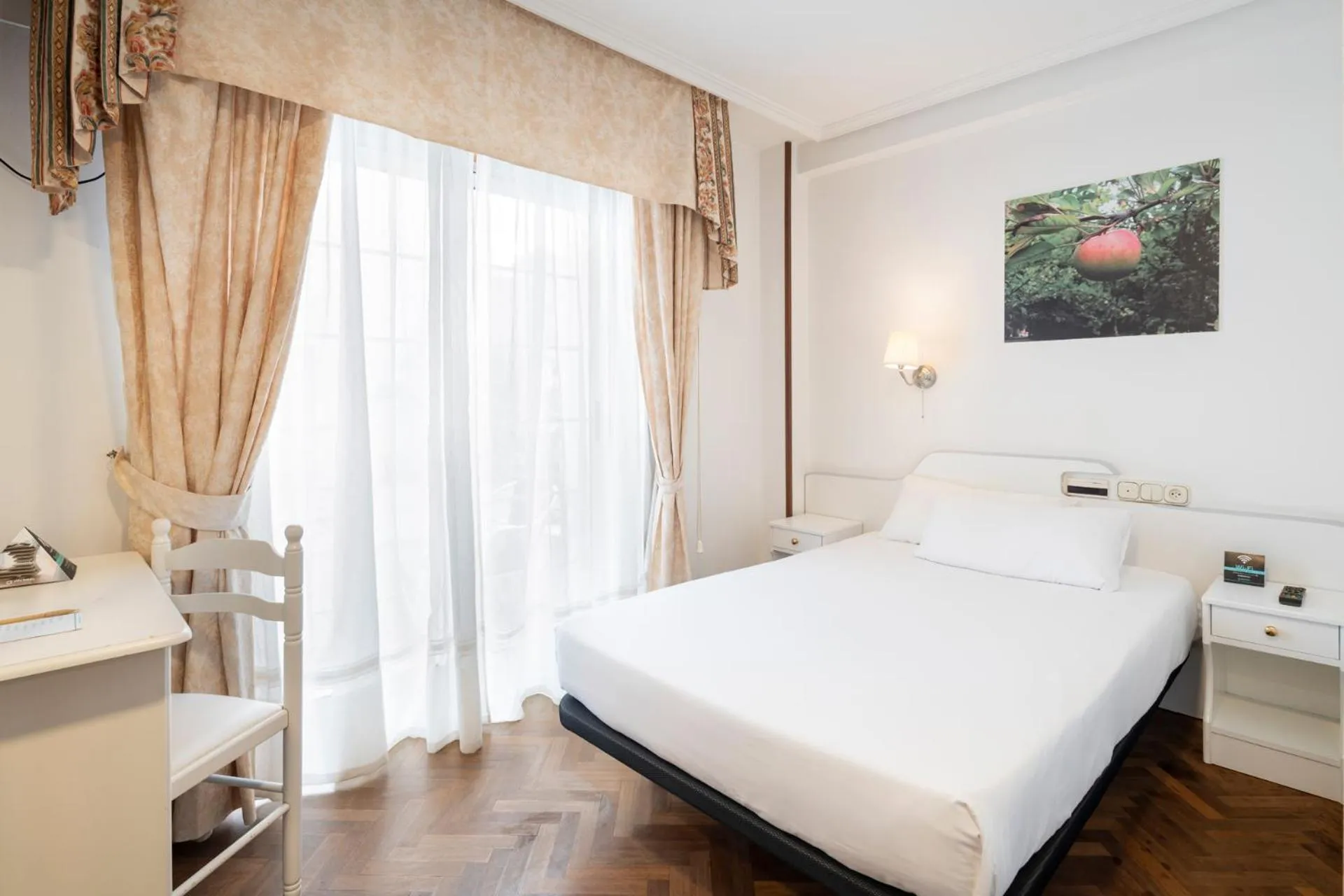 Photo of the whole room, Bed in Hotel Alda Santa Cristina