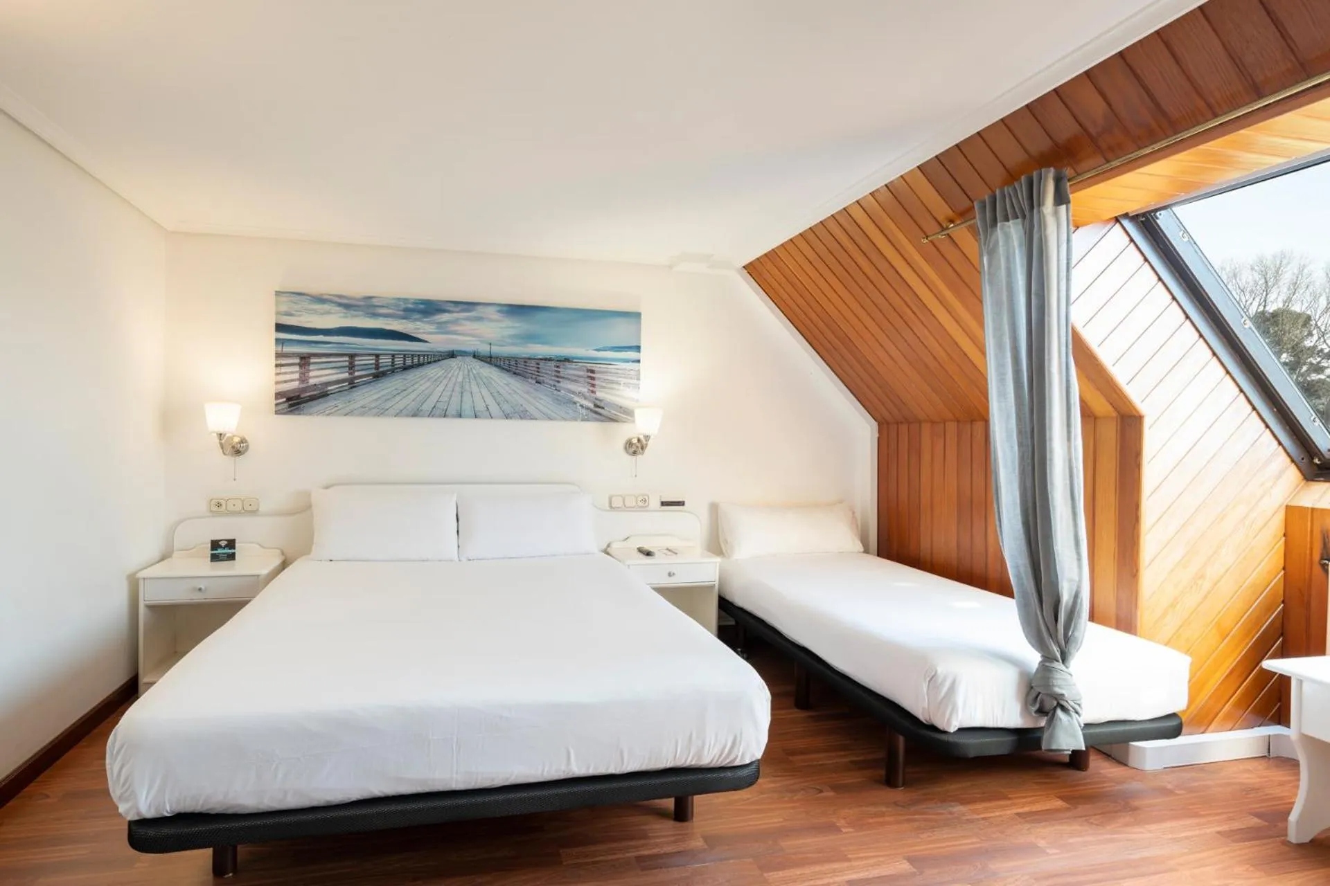 Bed in Hotel Alda Santa Cristina