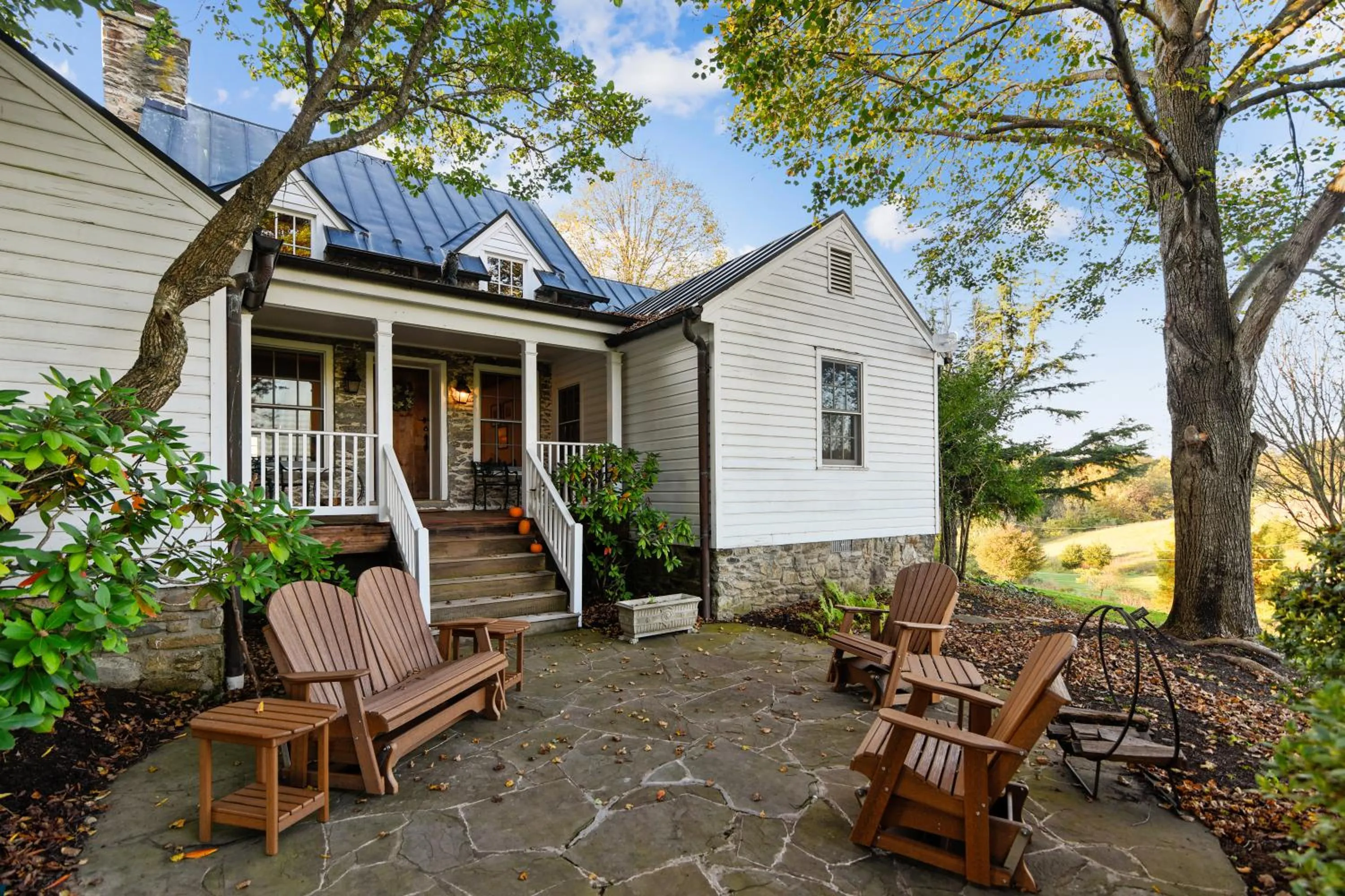 Property building in Goodstone Inn & Restaurant