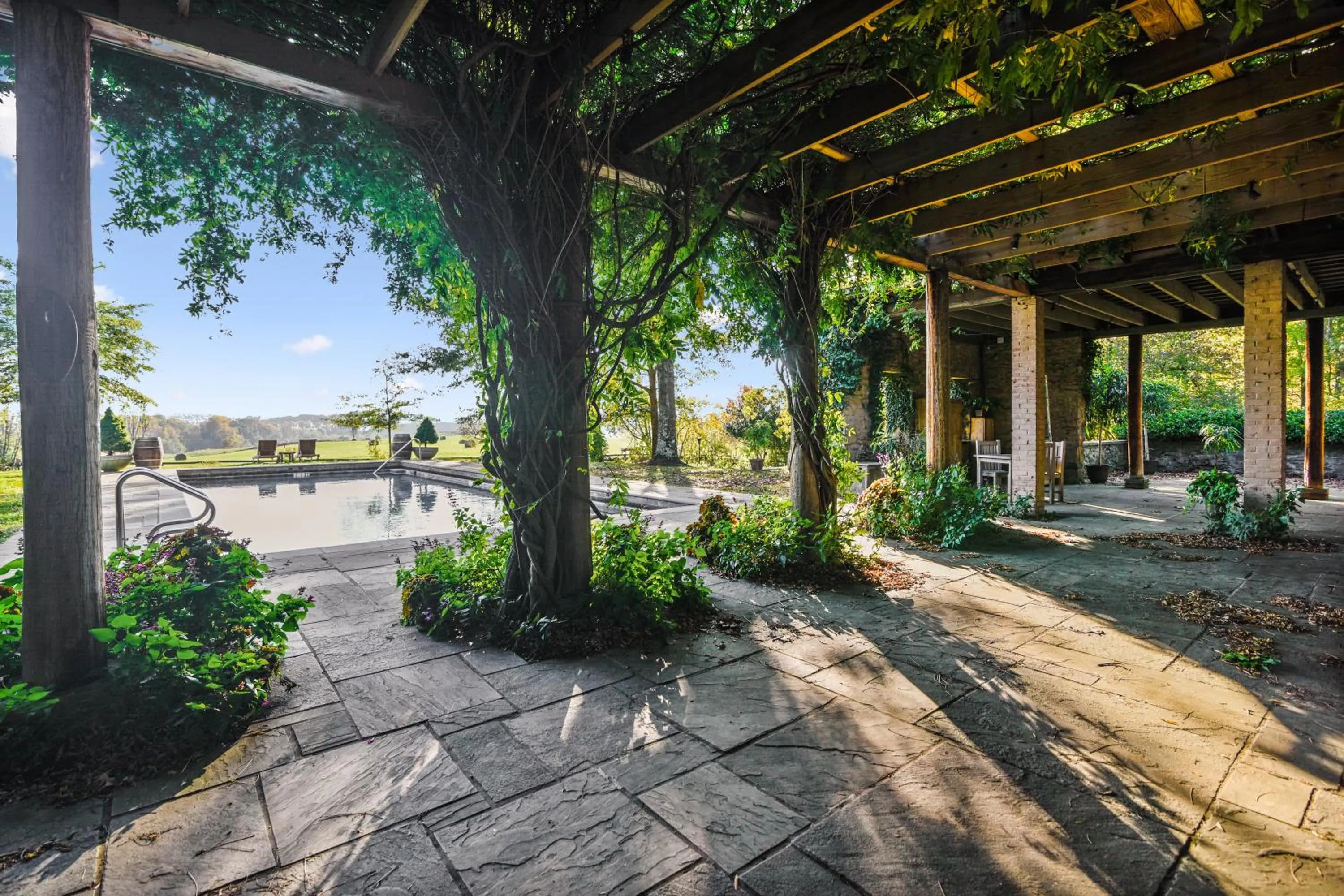 Pool view in Goodstone Inn & Restaurant