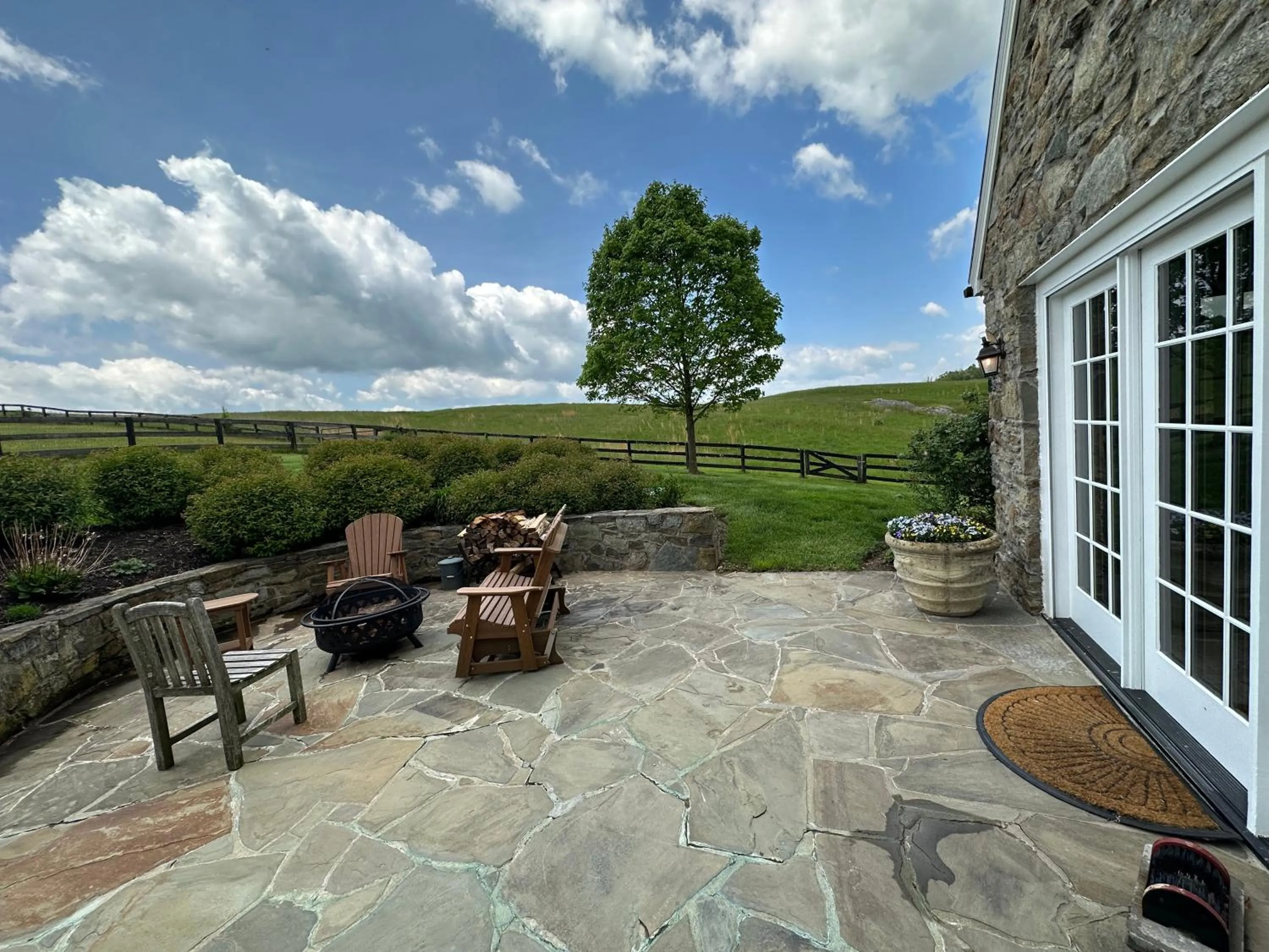 Patio in Goodstone Inn & Restaurant