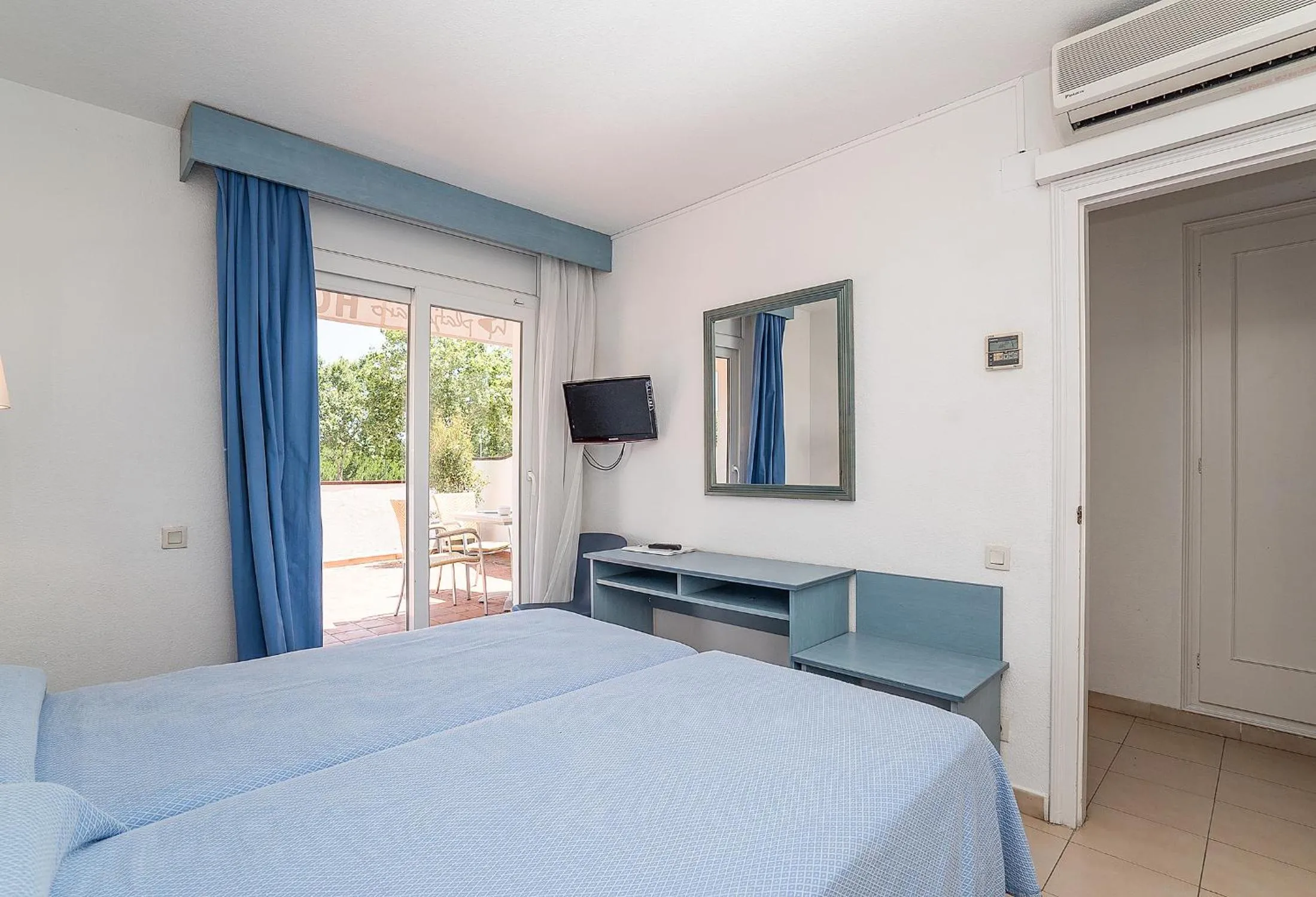 Photo of the whole room in Hotel Platja d'Aro