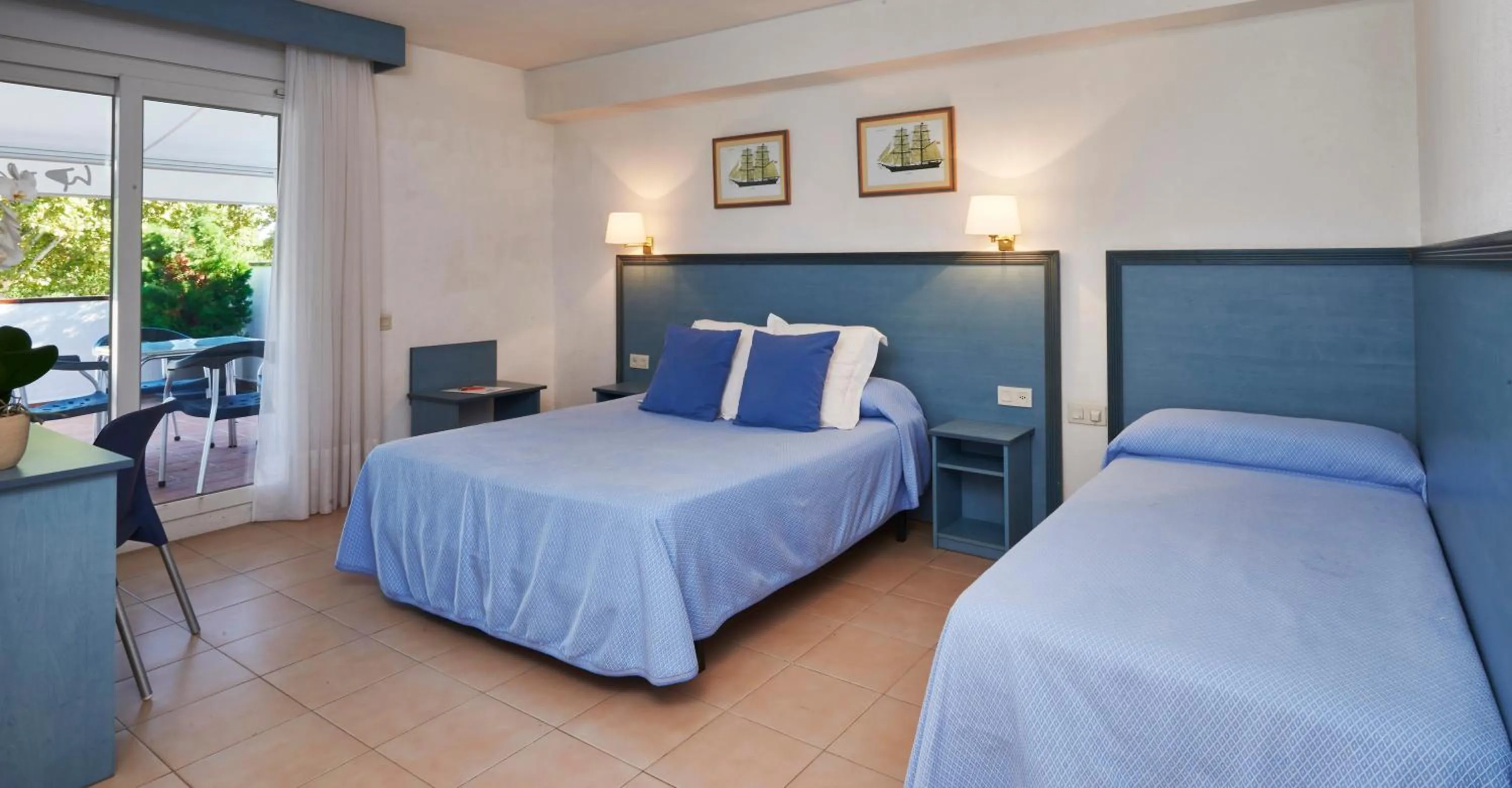 Photo of the whole room in Hotel Platja d'Aro