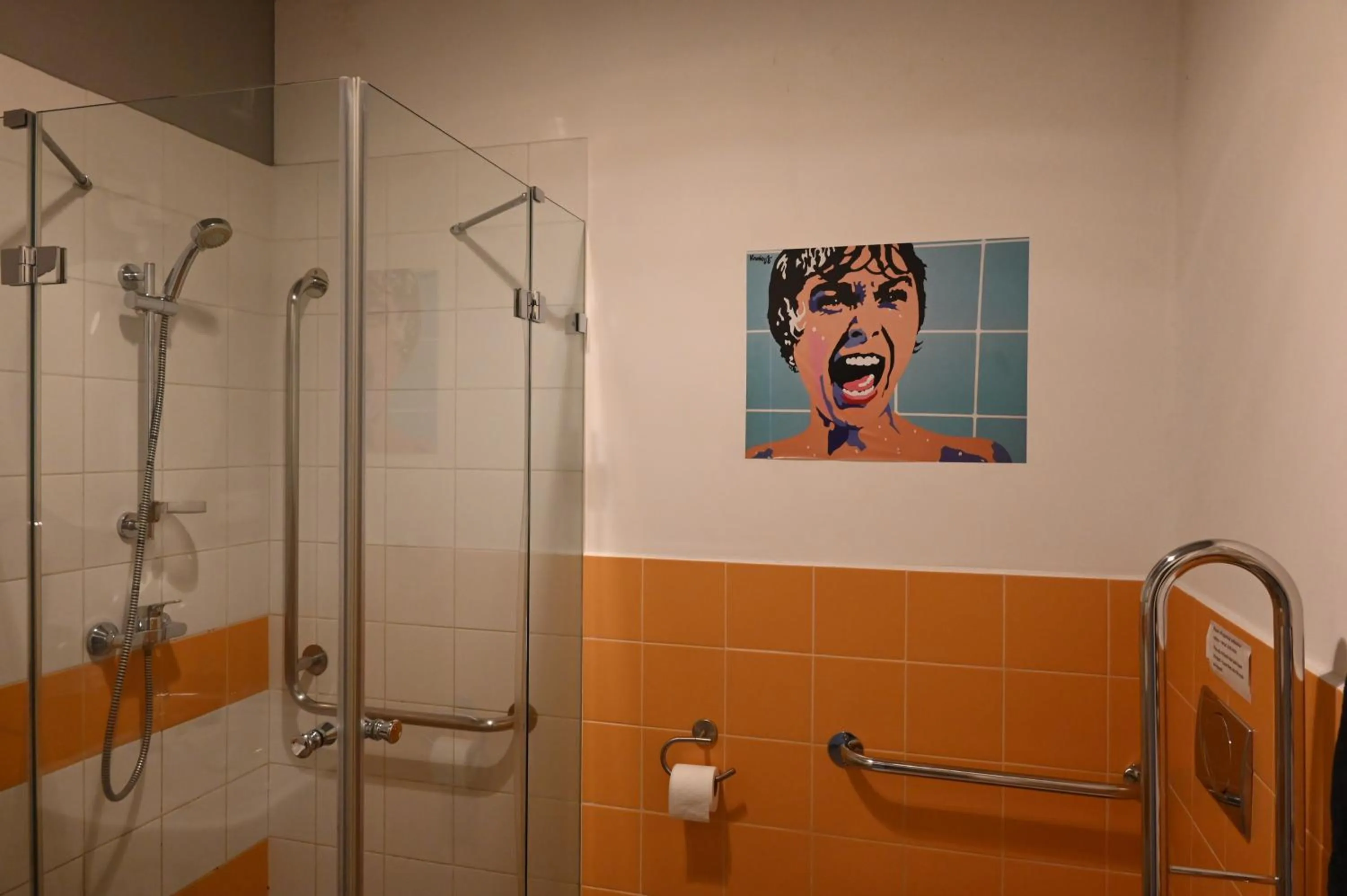 Shower in Pepe Hostel