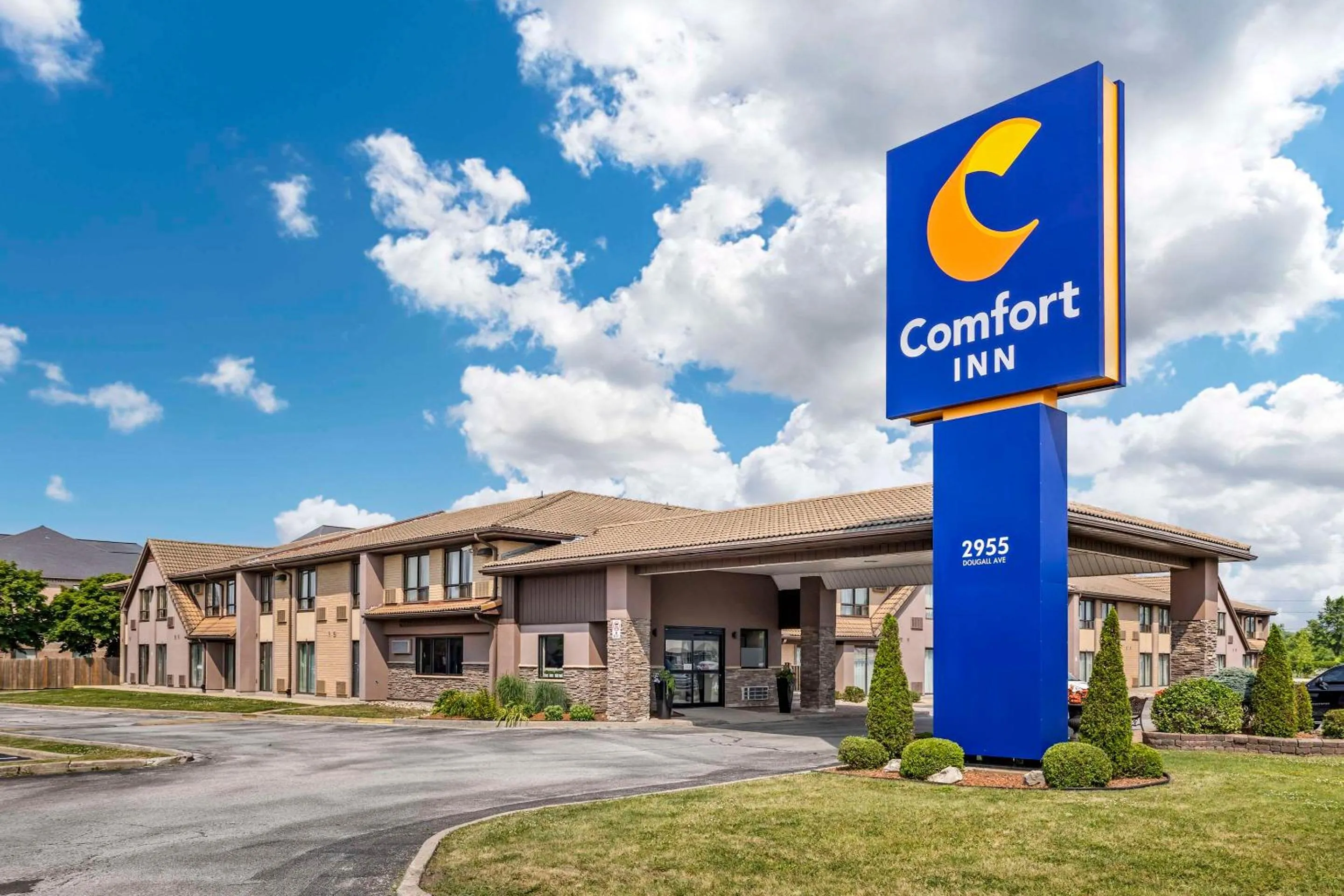 Property building in Comfort Inn