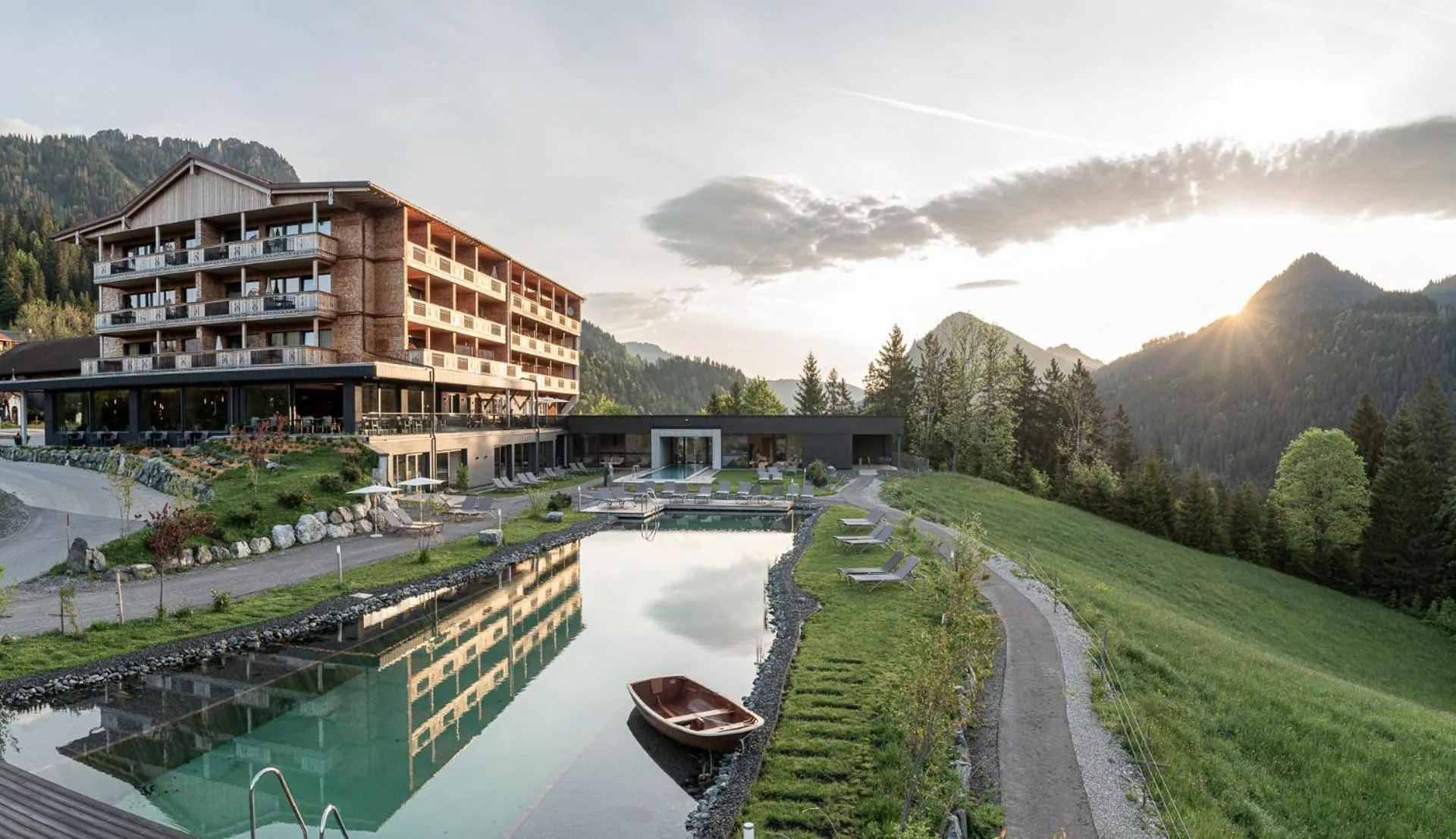 Property building in Ruhehotel & Naturresort Rehbach - Adults only