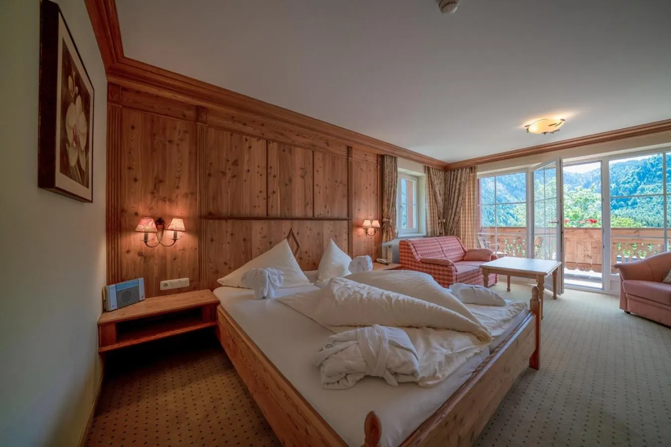 Photo of the whole room, Bed in Ruhehotel & Naturresort Rehbach - Adults only