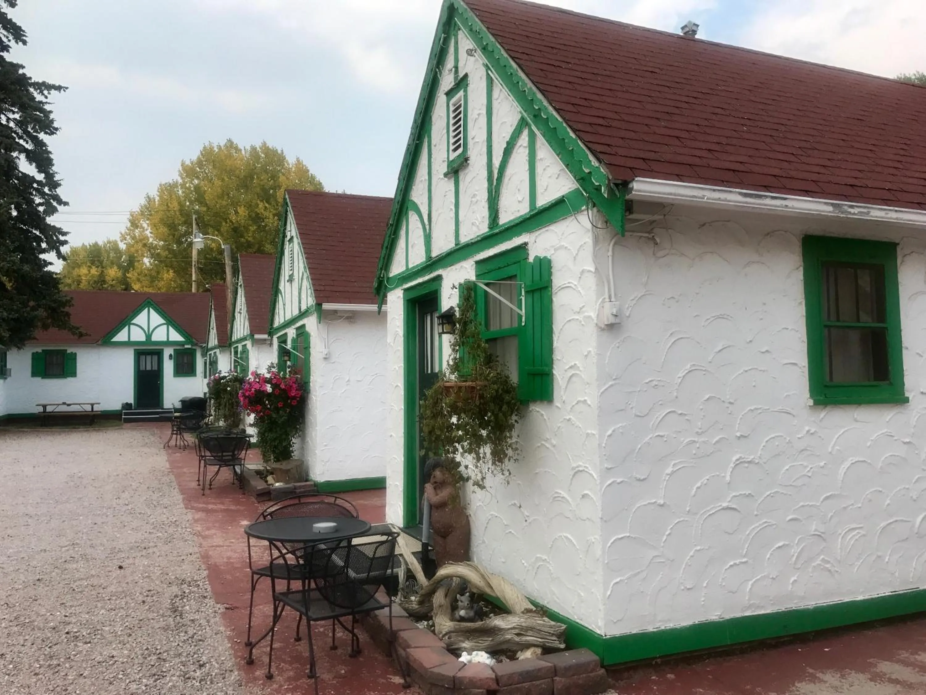 Facade/entrance in Chalet Motel