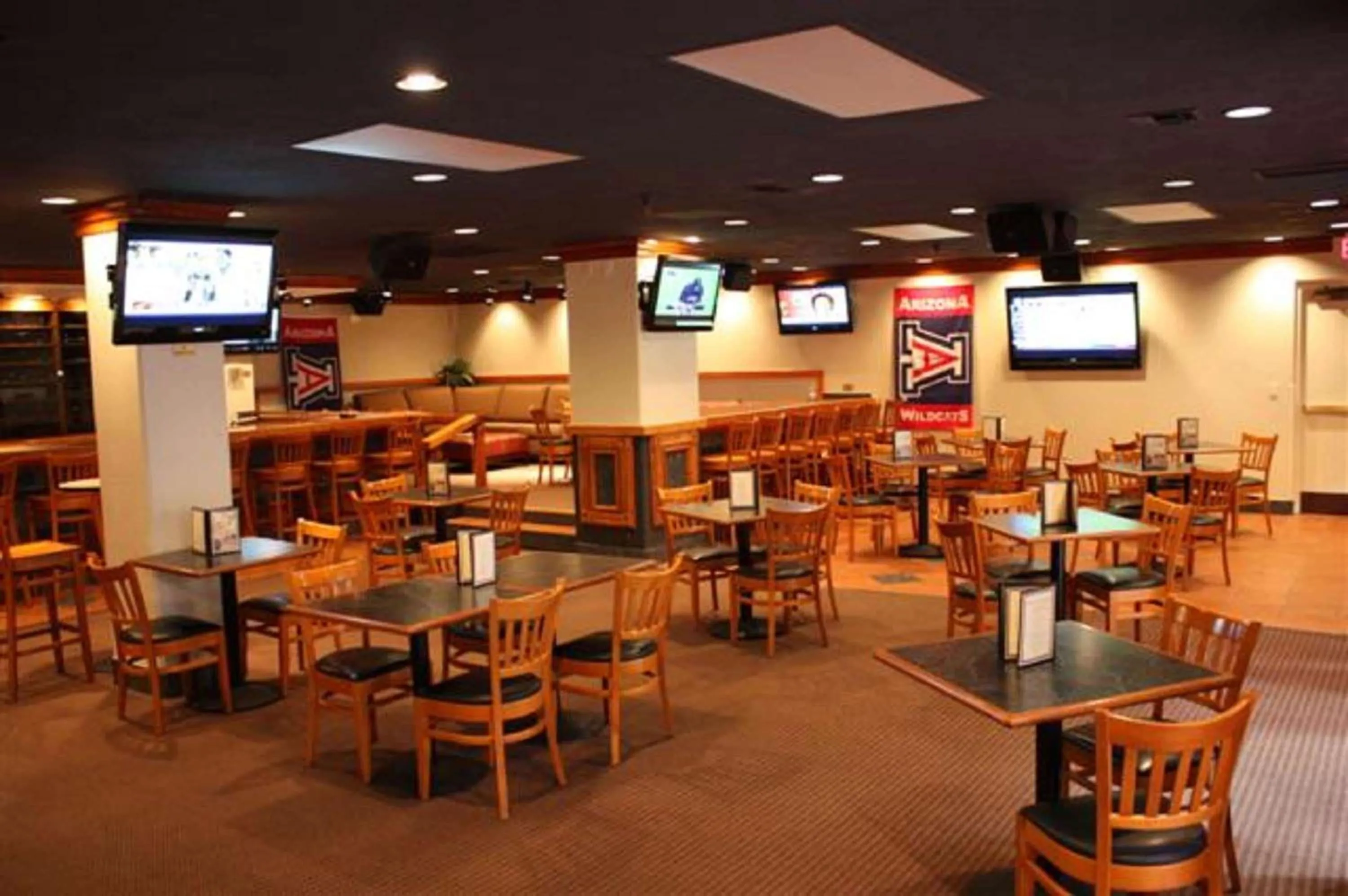 Restaurant/places to eat in Ramada by Wyndham Viscount Suites Tucson East