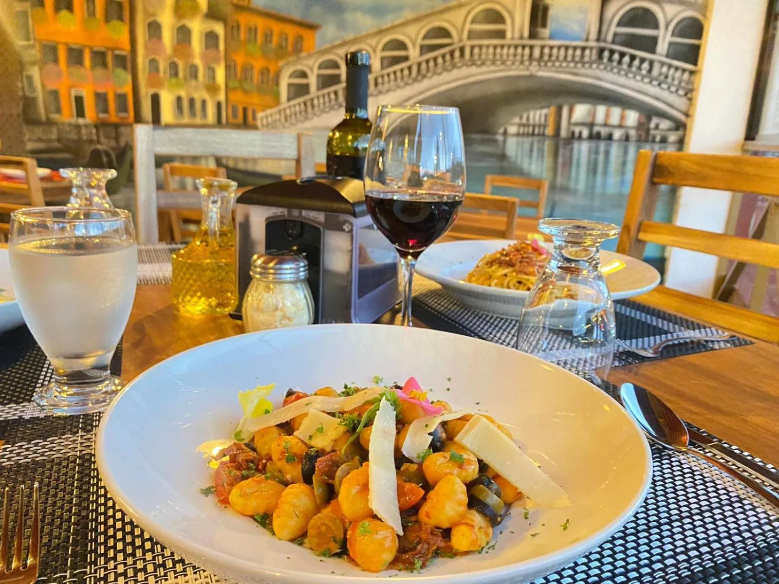 Restaurant/places to eat in Hotel Vista del Cerro