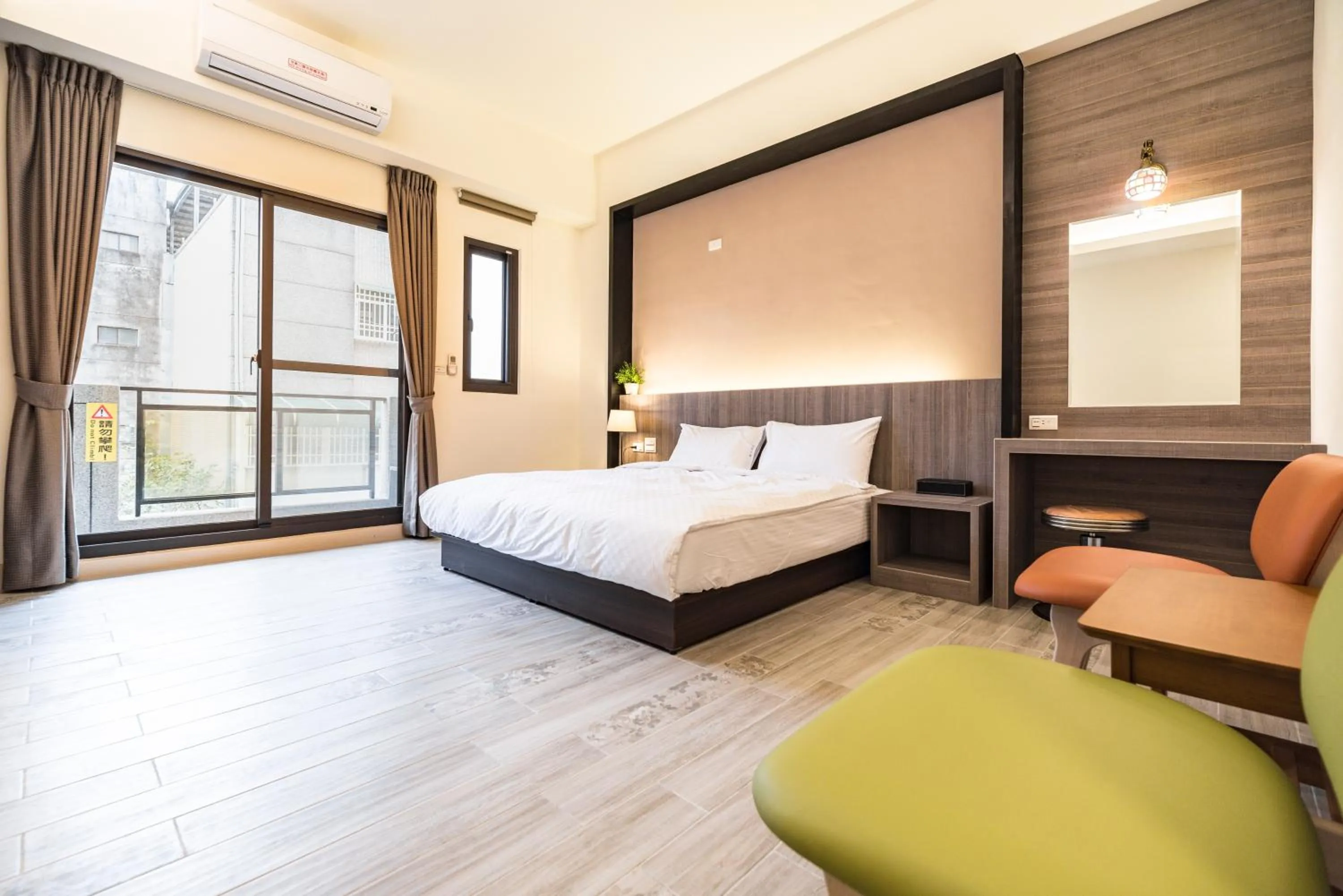 Bed in Rhino Guest House