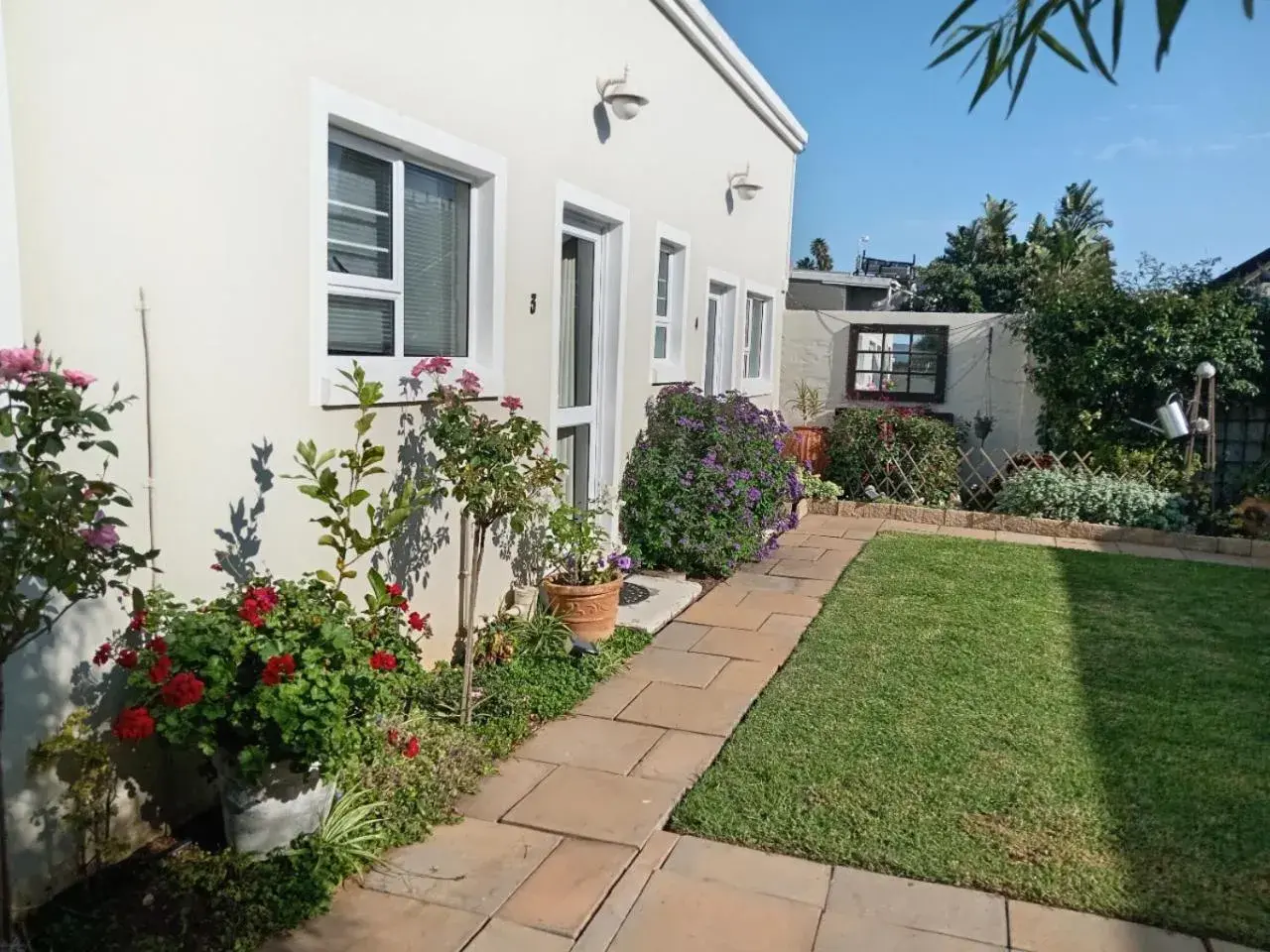 Deluxe Double or Twin Room - single occupancy in Urban Manor Deluxe Double or Twin Room - single occupancy in Urban Manor