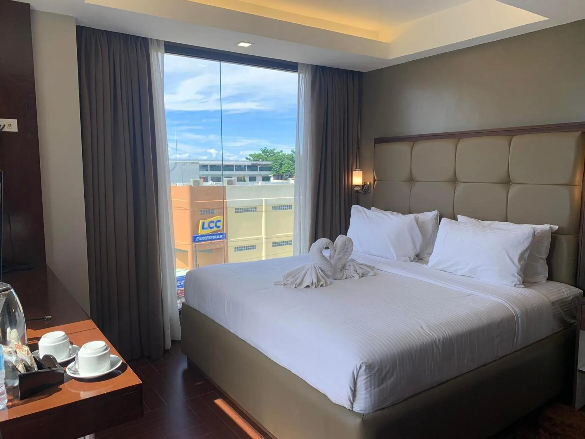 Bed in Treasure Island Hotel With Mini Water Adventure