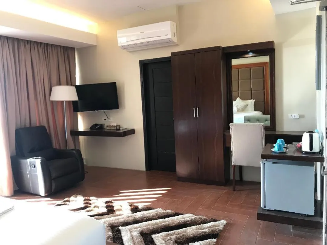 Treasure Island Hotel With Mini Water Adventure