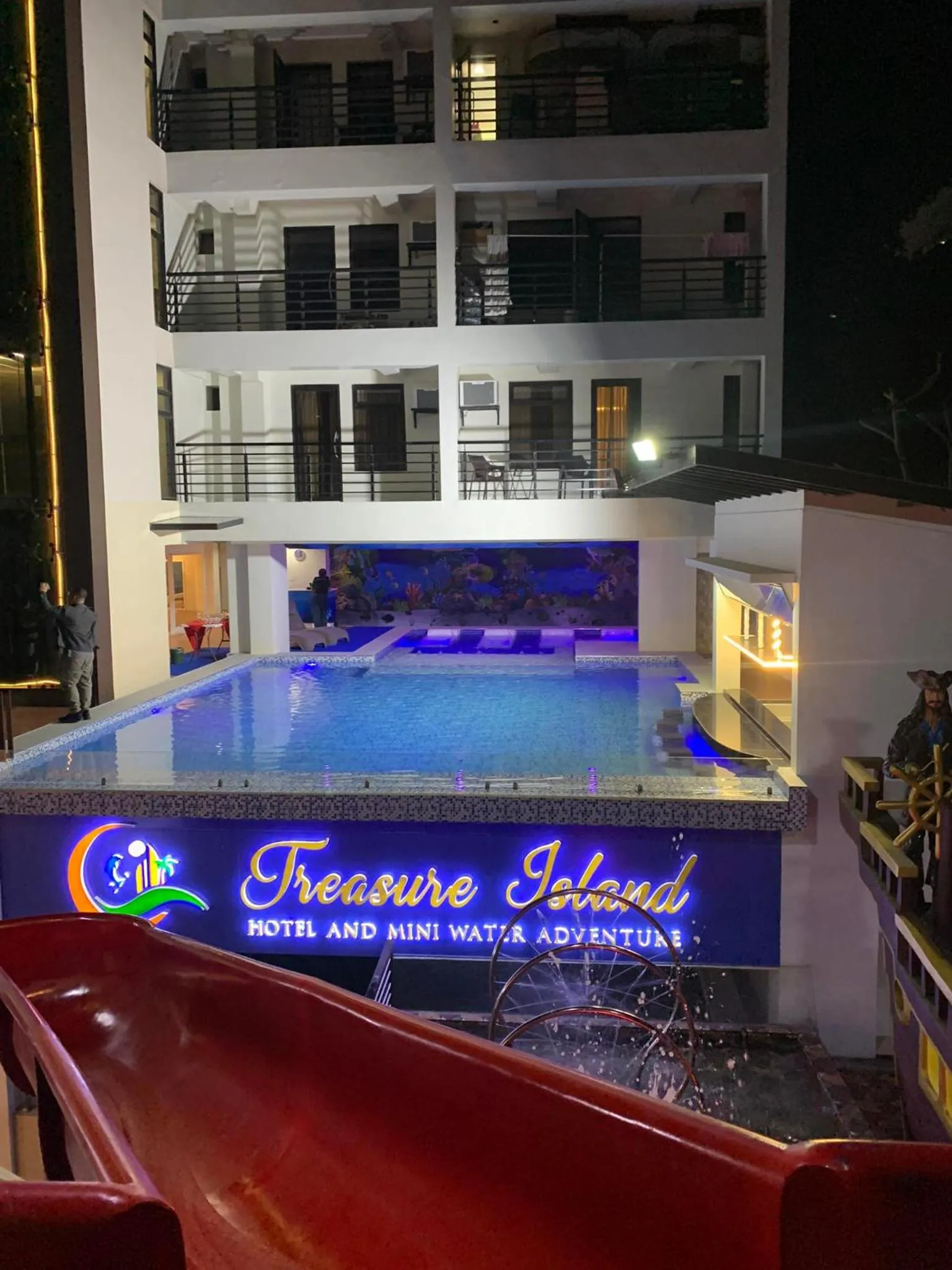 Swimming pool in Treasure Island Hotel With Mini Water Adventure