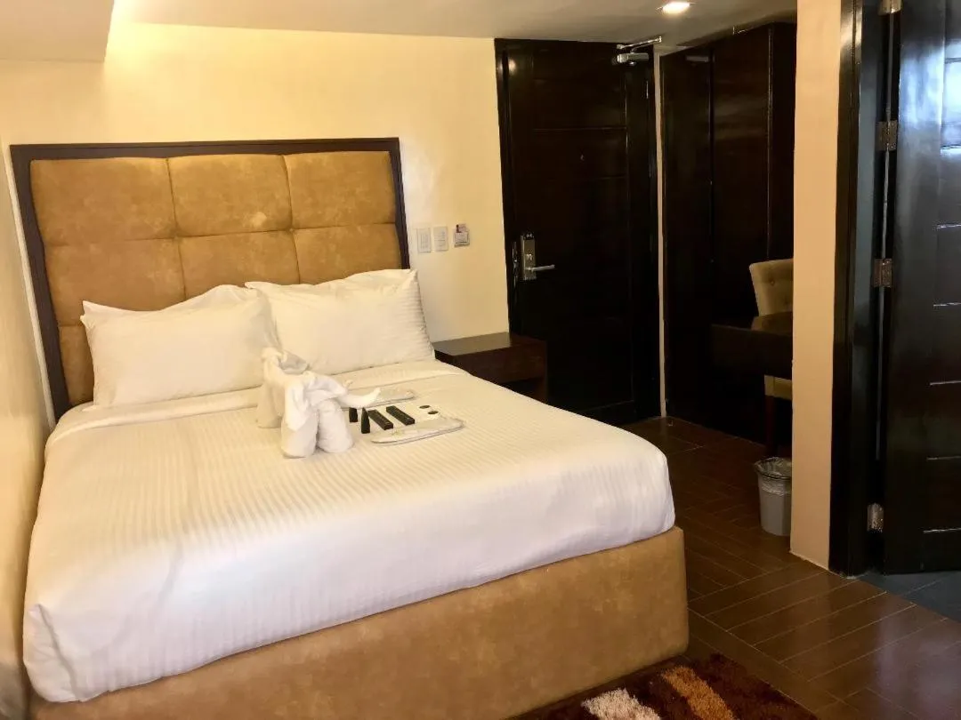 Bed in Treasure Island Hotel With Mini Water Adventure