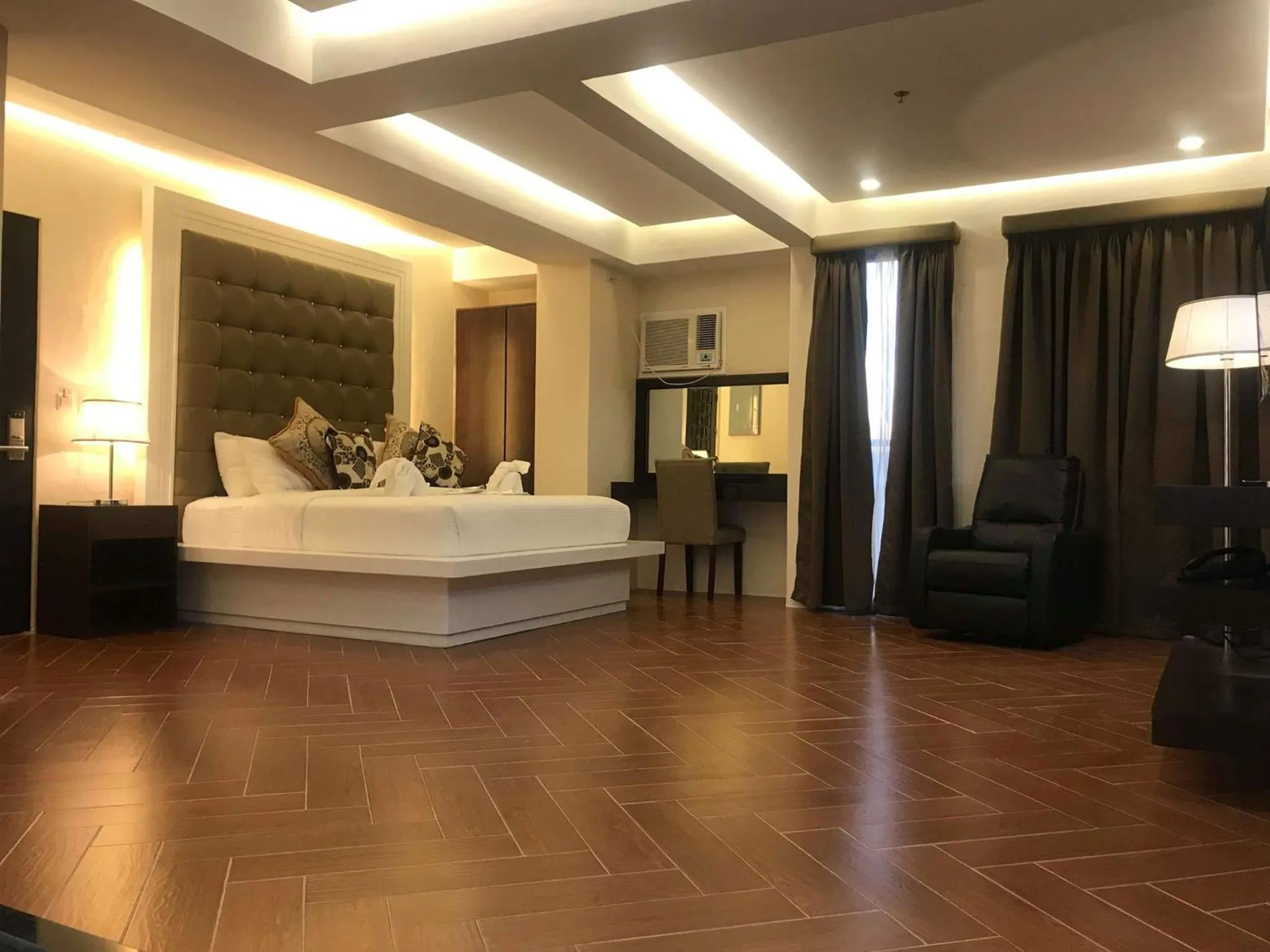 Bed in Treasure Island Hotel With Mini Water Adventure