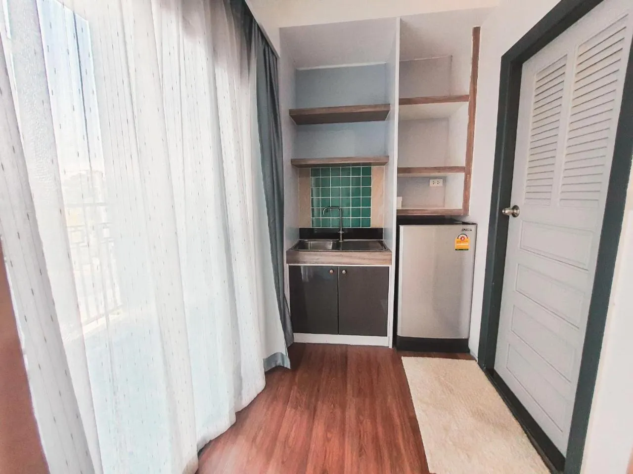 minibar in Pony TopView