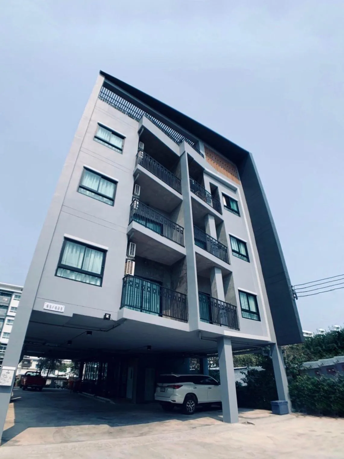 Property building in Pony TopView