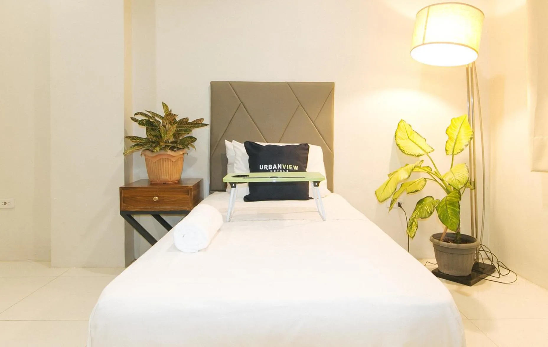 Bedroom, Bed in UrbanView at Lacson Street Bacolod City by RedDoorz