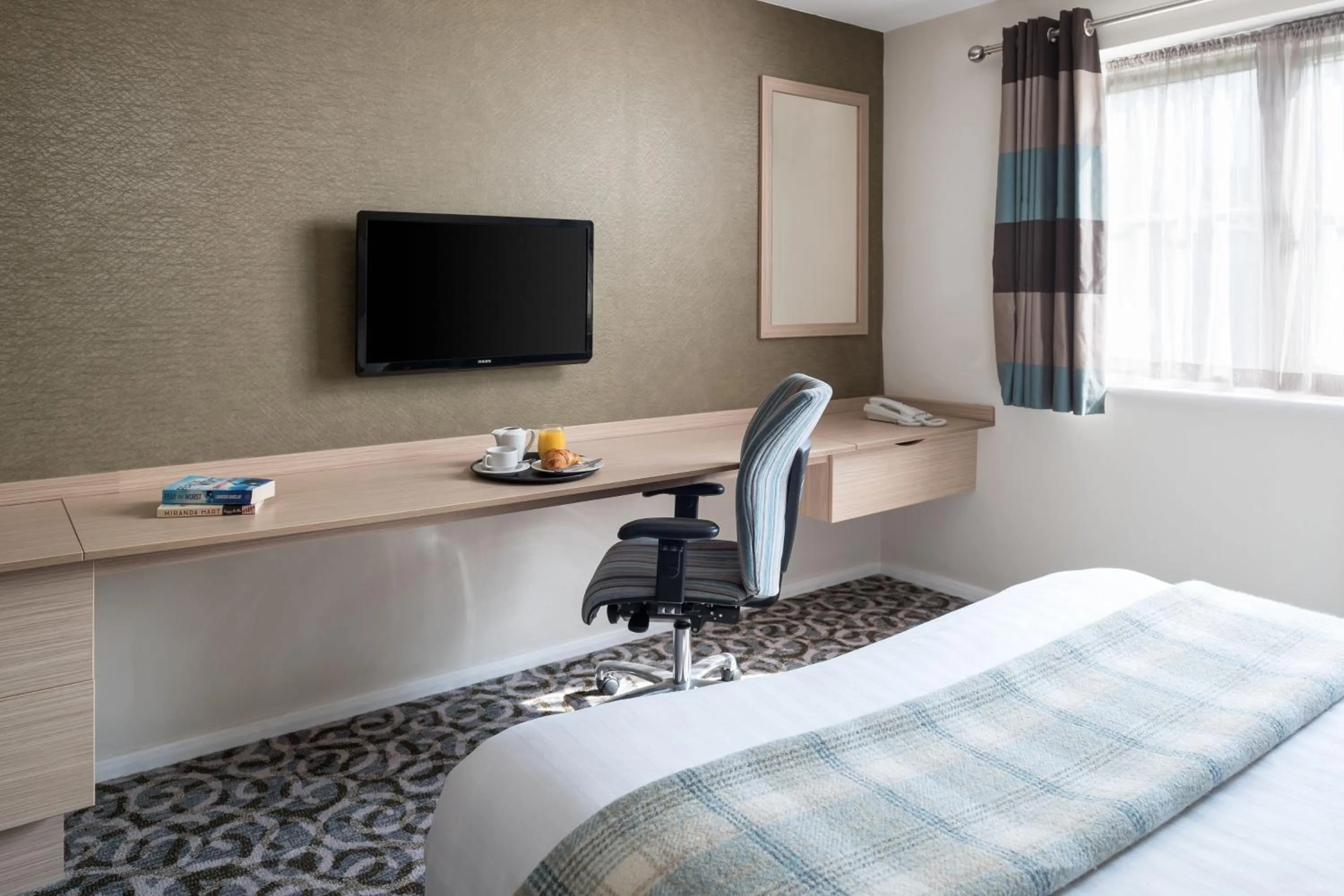 Bedroom, Bed in The Willows Training Centre