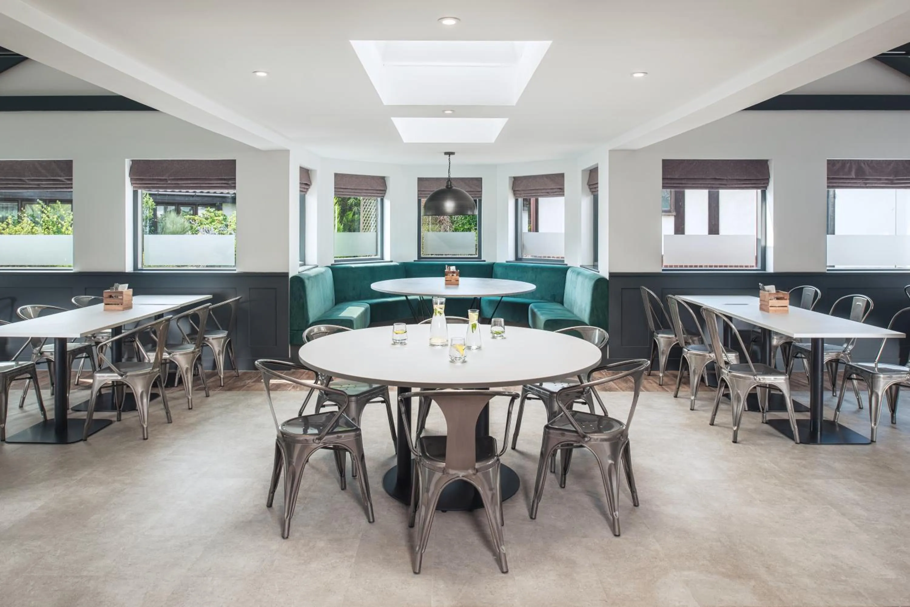 Restaurant/places to eat in The Willows Training Centre